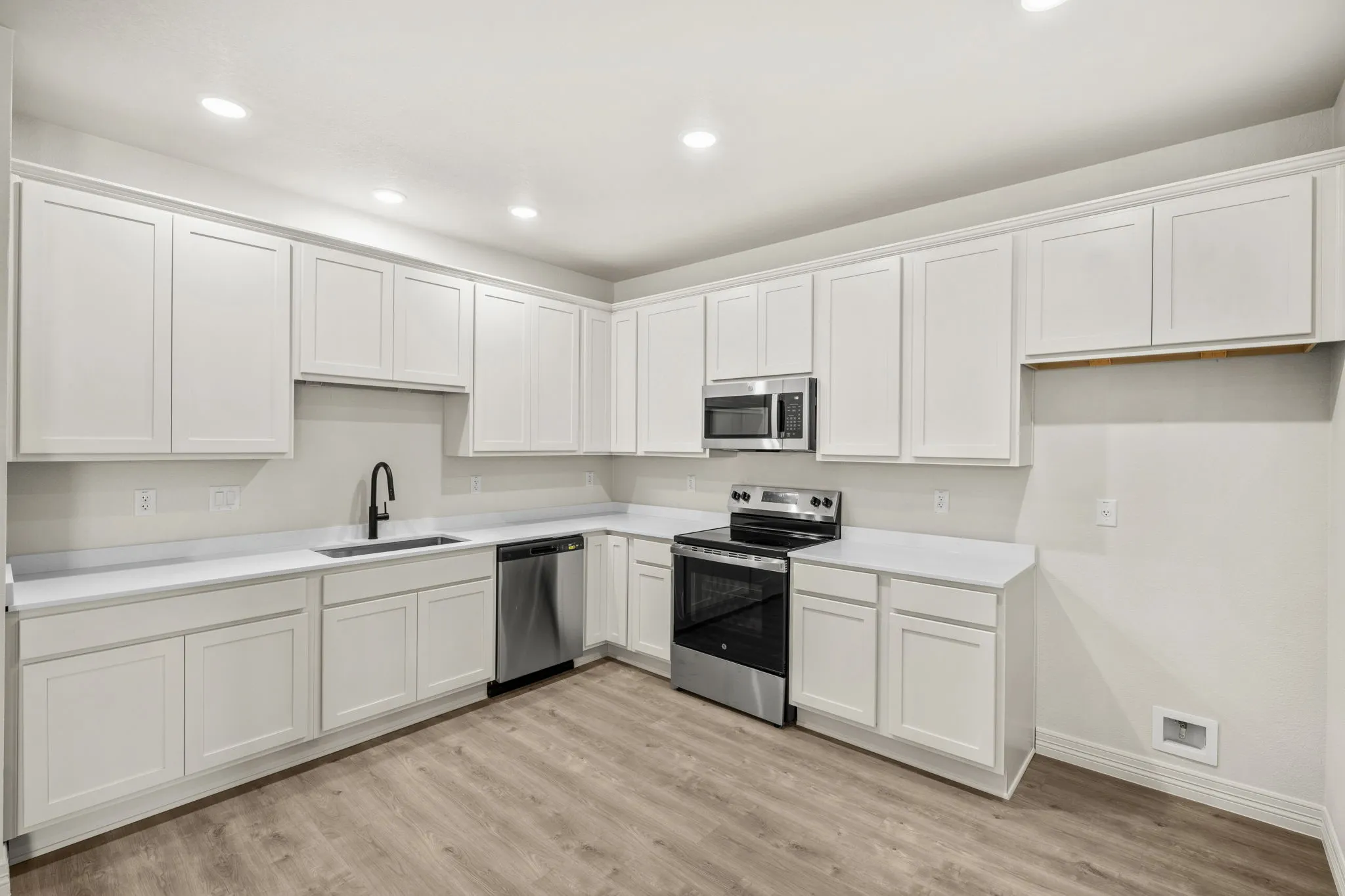 Townhouse For Sale in Bell County , 1305 Lone Pine Way, Killeen, Texas 76543, 3 Bedroom, 2 Bathroom, 1 Garage spaces, 1,446 Sqft, built in 2026, mls#21296315, Real Estate Agent in Killeen, Homes For Sale in Bell county, Homes For Sale in Killeen, Realtor in Killeen Texas, Real Estate Brokerage Independent Realty Texas, Luminita Cordes Realtor