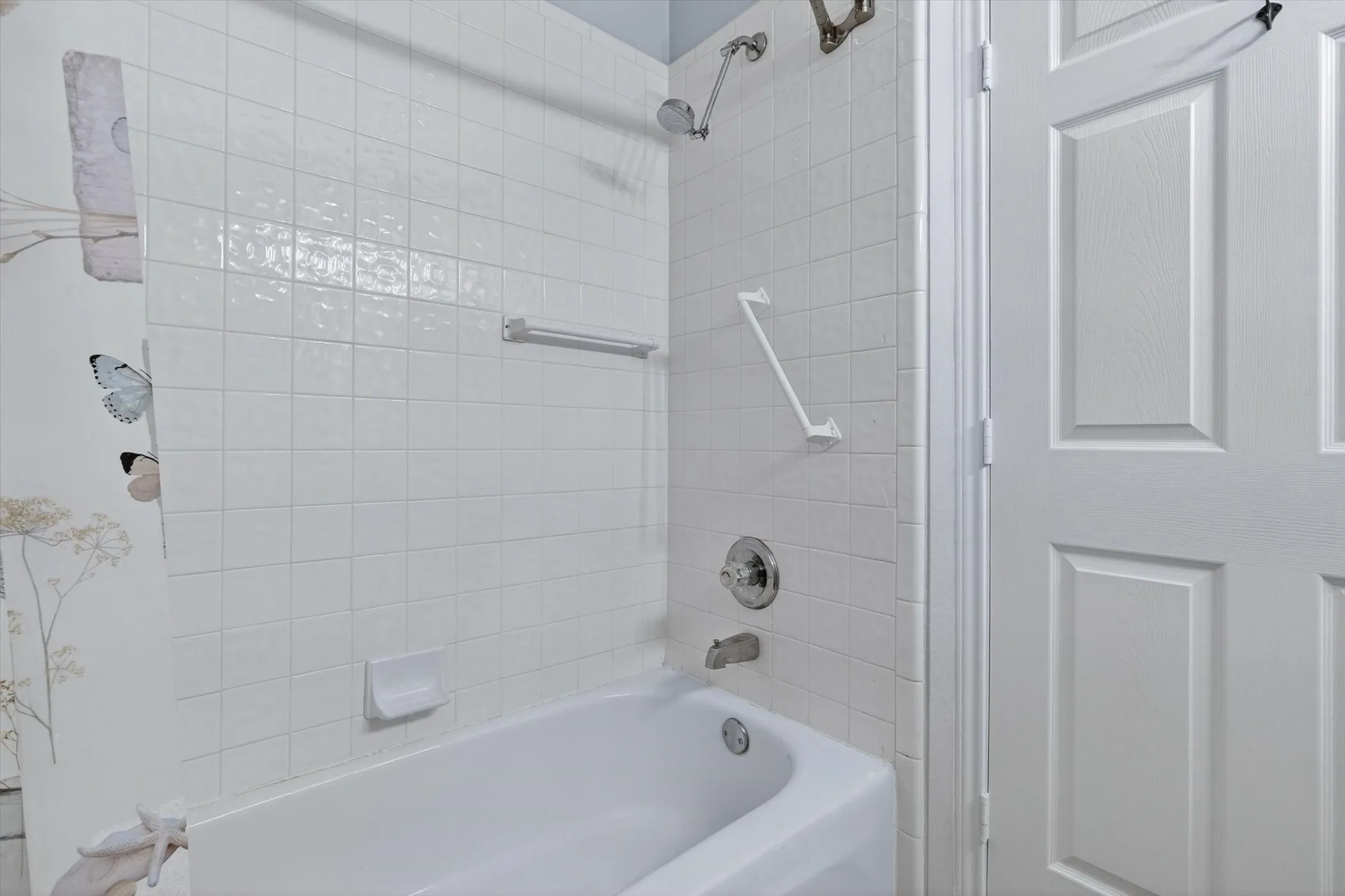 Townhouse For Sale in Tarrant County , 6120 Haley Lane, Fort Worth, Texas 76132, 2 Bedroom, 2 Bathroom, 1 Garage spaces, 1,166 Sqft, built in 1997, mls#21296731, Real Estate Agent in Fort Worth, Homes For Sale in Tarrant county, Homes For Sale in Fort Worth, Realtor in Fort Worth Texas, Real Estate Brokerage Independent Realty Texas, Luminita Cordes Realtor