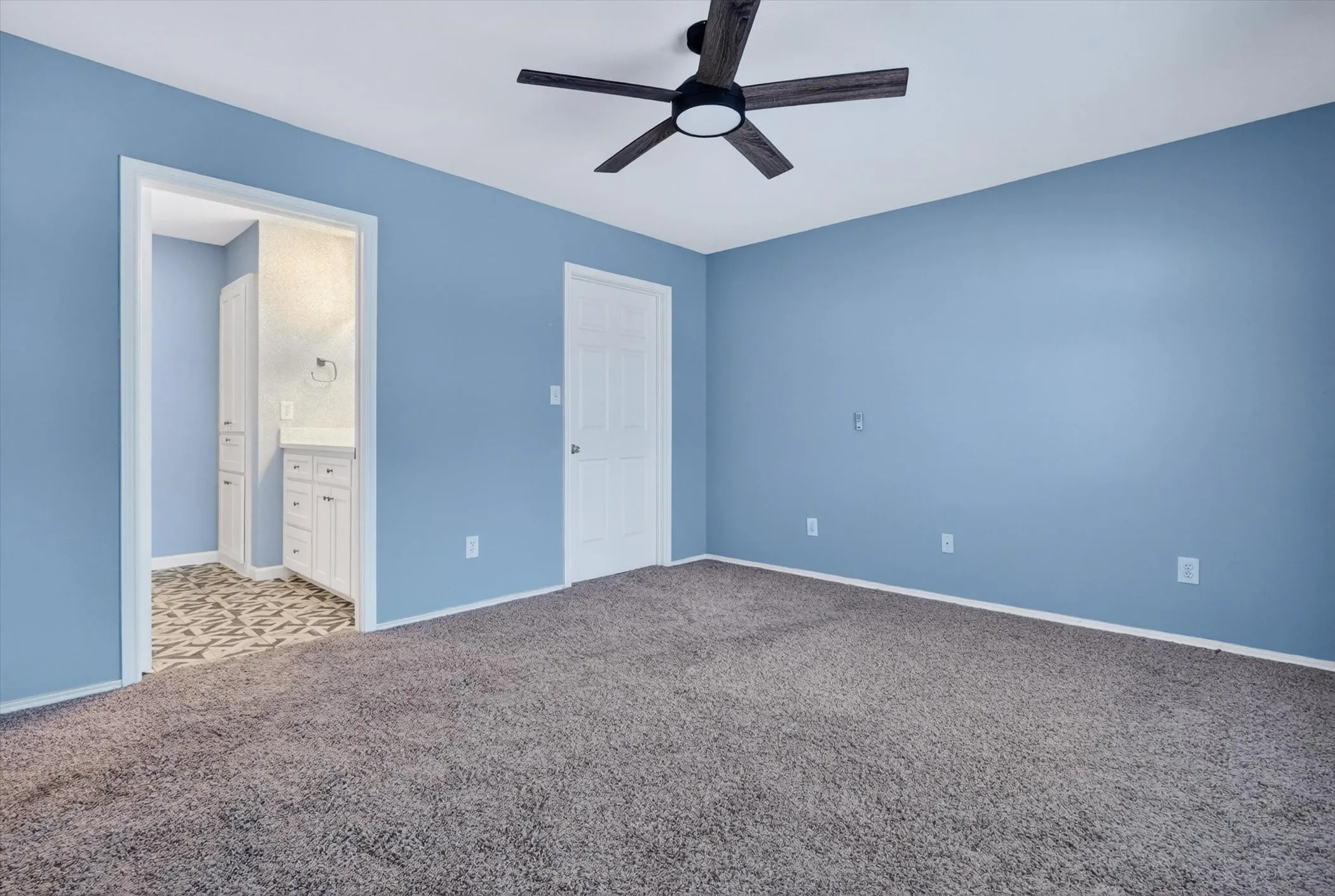 Townhouse For Sale in Tarrant County , 6120 Haley Lane, Fort Worth, Texas 76132, 2 Bedroom, 2 Bathroom, 1 Garage spaces, 1,166 Sqft, built in 1997, mls#21296731, Real Estate Agent in Fort Worth, Homes For Sale in Tarrant county, Homes For Sale in Fort Worth, Realtor in Fort Worth Texas, Real Estate Brokerage Independent Realty Texas, Luminita Cordes Realtor