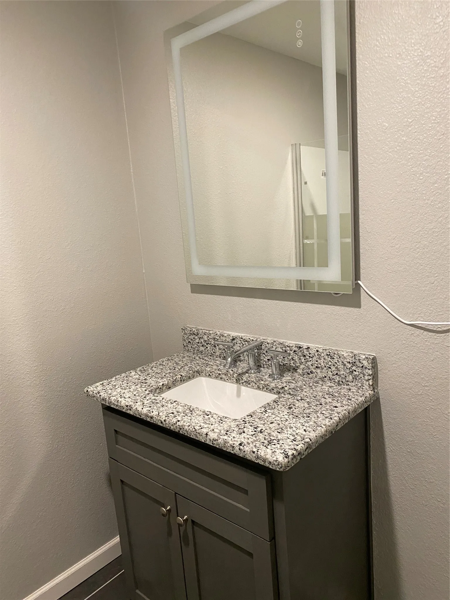 Single Family Residence For Sale in Mc Lennan County , 324 Hogan Lane, Bellmead, Texas 76705, 2 Bedroom, 1 Bathroom, Garage spaces, 792 Sqft, built in 1943, mls#21294623, Real Estate Agent in Bellmead, Homes For Sale in Mc Lennan county, Homes For Sale in Bellmead, Realtor in Bellmead Texas, Real Estate Brokerage Independent Realty Texas, Luminita Cordes Realtor