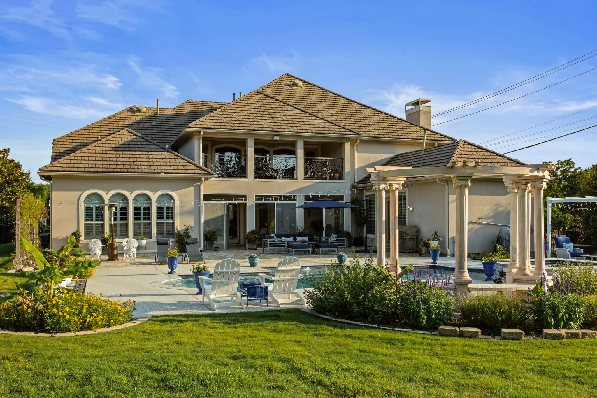 Single Family Residence For Sale in Denton County , 3704 Kingfisher Court, Flower Mound, Texas 75022, 5 Bedroom, 6 Bathroom, 6 Garage spaces, 7,003 Sqft, built in 2007, mls#21240522, Real Estate Agent in Flower Mound, Homes For Sale in Denton county, Homes For Sale in Flower Mound, Realtor in Flower Mound Texas, Real Estate Brokerage Independent Realty Texas, Luminita Cordes Realtor