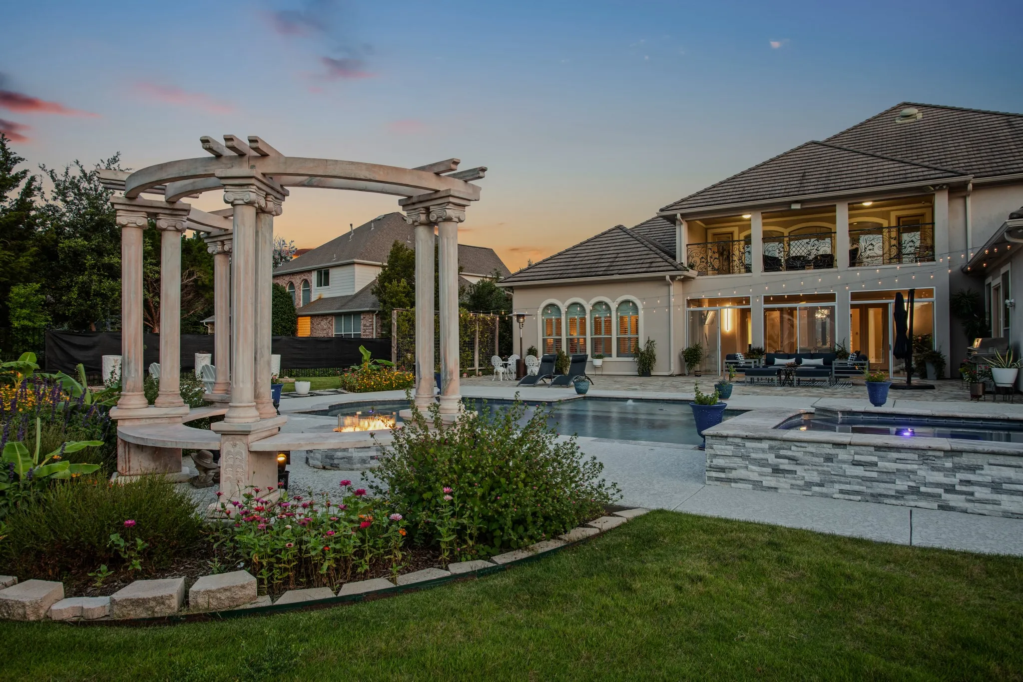 Single Family Residence For Sale in Denton County , 3704 Kingfisher Court, Flower Mound, Texas 75022, 5 Bedroom, 6 Bathroom, 6 Garage spaces, 7,003 Sqft, built in 2007, mls#21240522, Real Estate Agent in Flower Mound, Homes For Sale in Denton county, Homes For Sale in Flower Mound, Realtor in Flower Mound Texas, Real Estate Brokerage Independent Realty Texas, Luminita Cordes Realtor