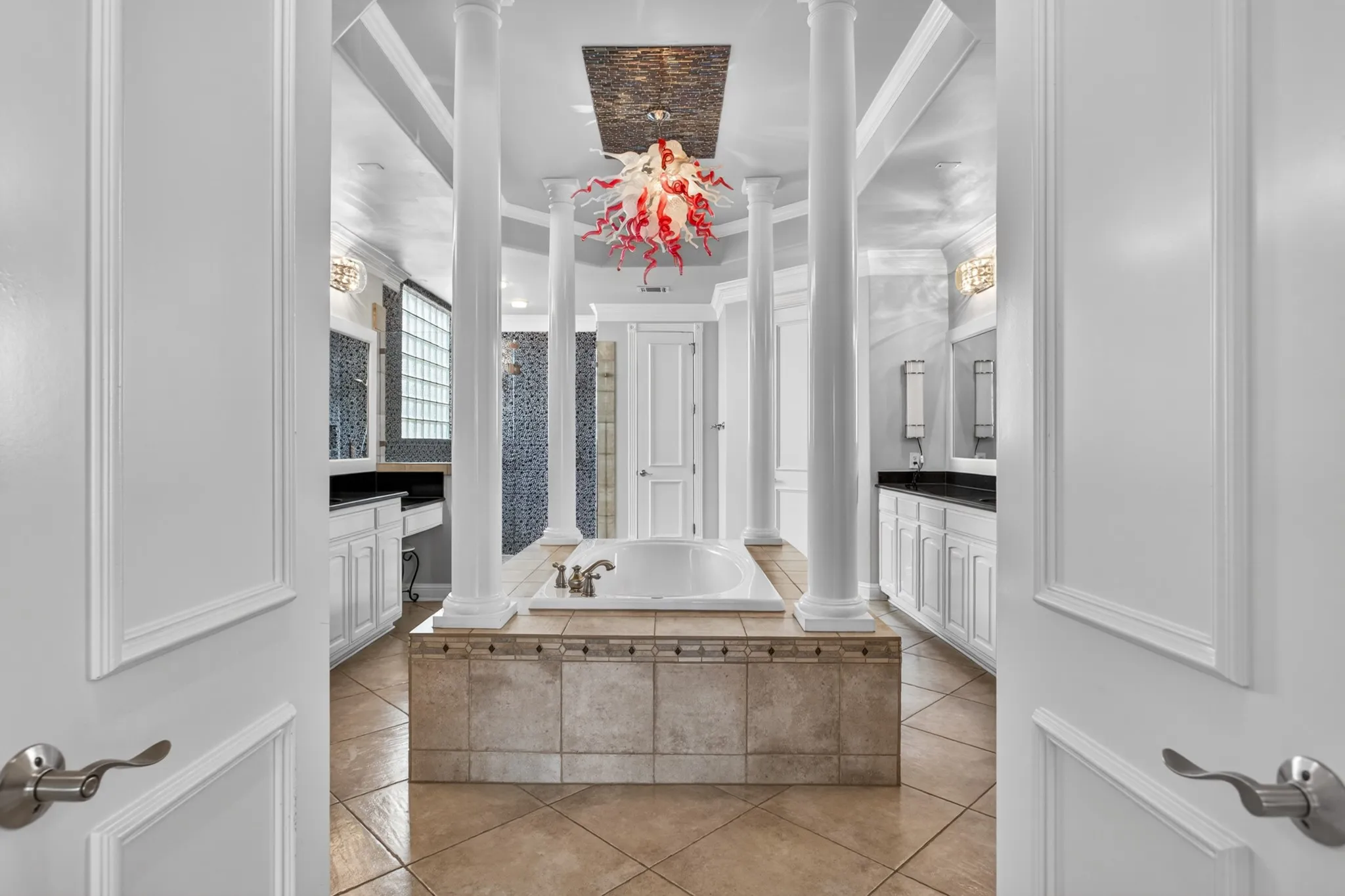 Single Family Residence For Sale in Denton County , 3704 Kingfisher Court, Flower Mound, Texas 75022, 5 Bedroom, 6 Bathroom, 6 Garage spaces, 7,003 Sqft, built in 2007, mls#21240522, Real Estate Agent in Flower Mound, Homes For Sale in Denton county, Homes For Sale in Flower Mound, Realtor in Flower Mound Texas, Real Estate Brokerage Independent Realty Texas, Luminita Cordes Realtor