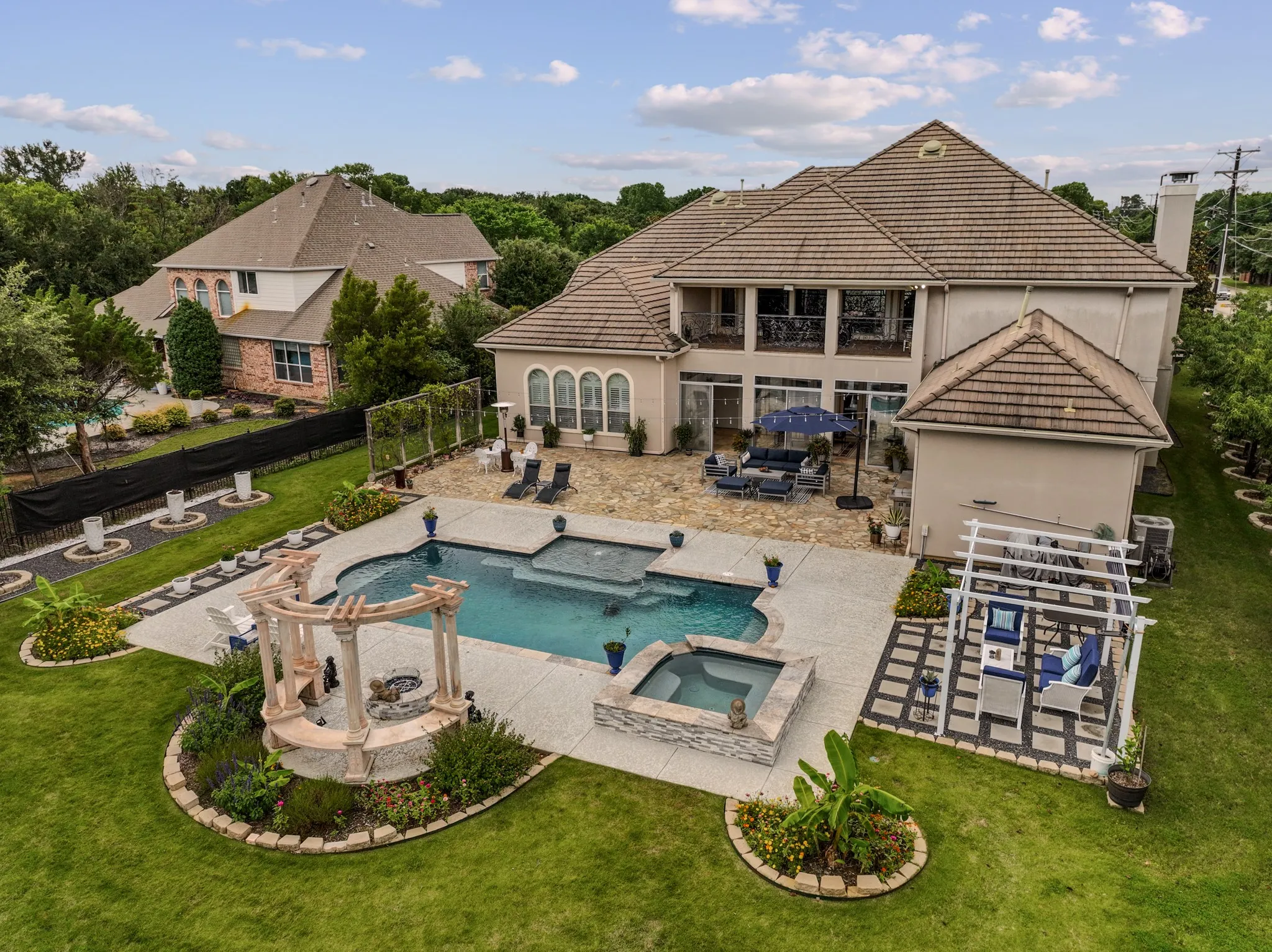 Single Family Residence For Sale in Denton County , 3704 Kingfisher Court, Flower Mound, Texas 75022, 5 Bedroom, 6 Bathroom, 6 Garage spaces, 7,003 Sqft, built in 2007, mls#21240522, Real Estate Agent in Flower Mound, Homes For Sale in Denton county, Homes For Sale in Flower Mound, Realtor in Flower Mound Texas, Real Estate Brokerage Independent Realty Texas, Luminita Cordes Realtor