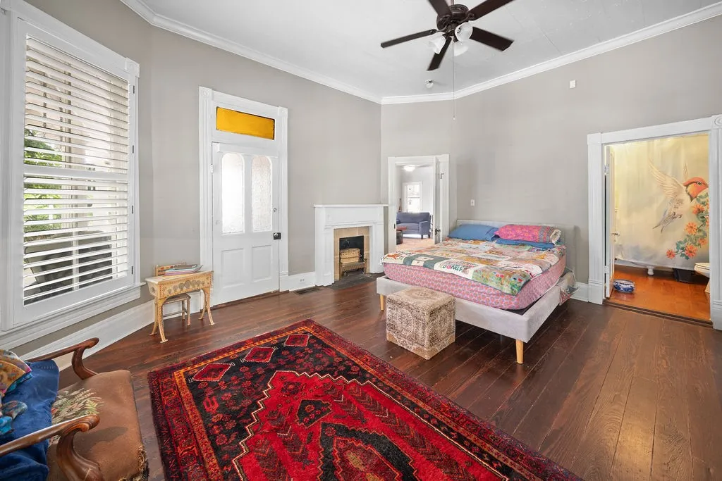 Single Family Residence For Sale in Smith County , 526 W Houston Street, Tyler, Texas 75702, 5 Bedroom, 3 Bathroom, Garage spaces, 3,310 Sqft, built in 1895, mls#21296708, Real Estate Agent in Tyler, Homes For Sale in Smith county, Homes For Sale in Tyler, Realtor in Tyler Texas, Real Estate Brokerage Independent Realty Texas, Luminita Cordes Realtor