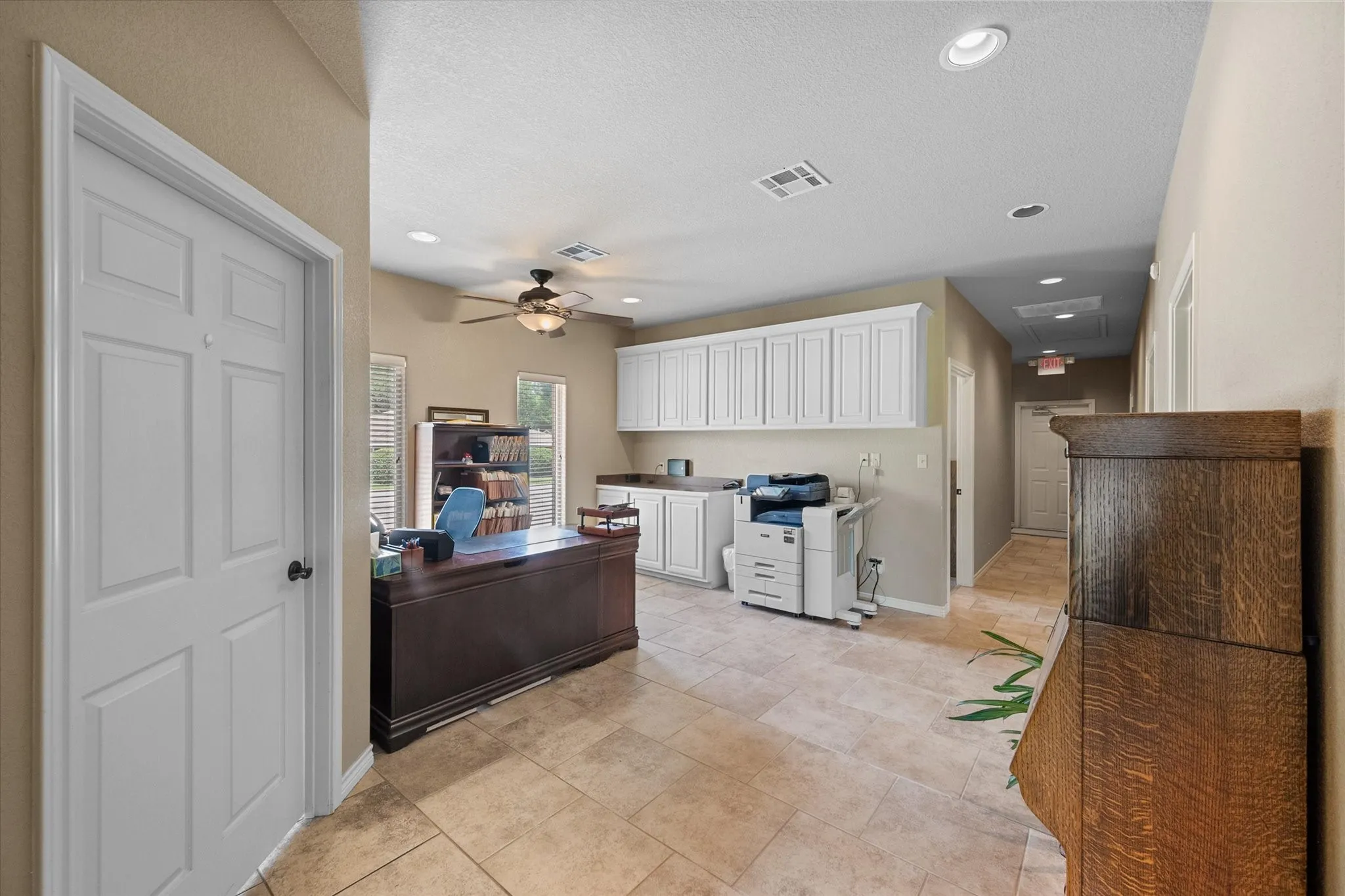 Office For Sale in Navarro County , 2220 W 2nd Avenue, Corsicana, Texas 75110, 0, 0, Garage spaces, 0 Sqft, built in 2004, mls#21296449, Real Estate Agent in Corsicana, Homes For Sale in Navarro county, Homes For Sale in Corsicana, Realtor in Corsicana Texas, Real Estate Brokerage Independent Realty Texas, Luminita Cordes Realtor
