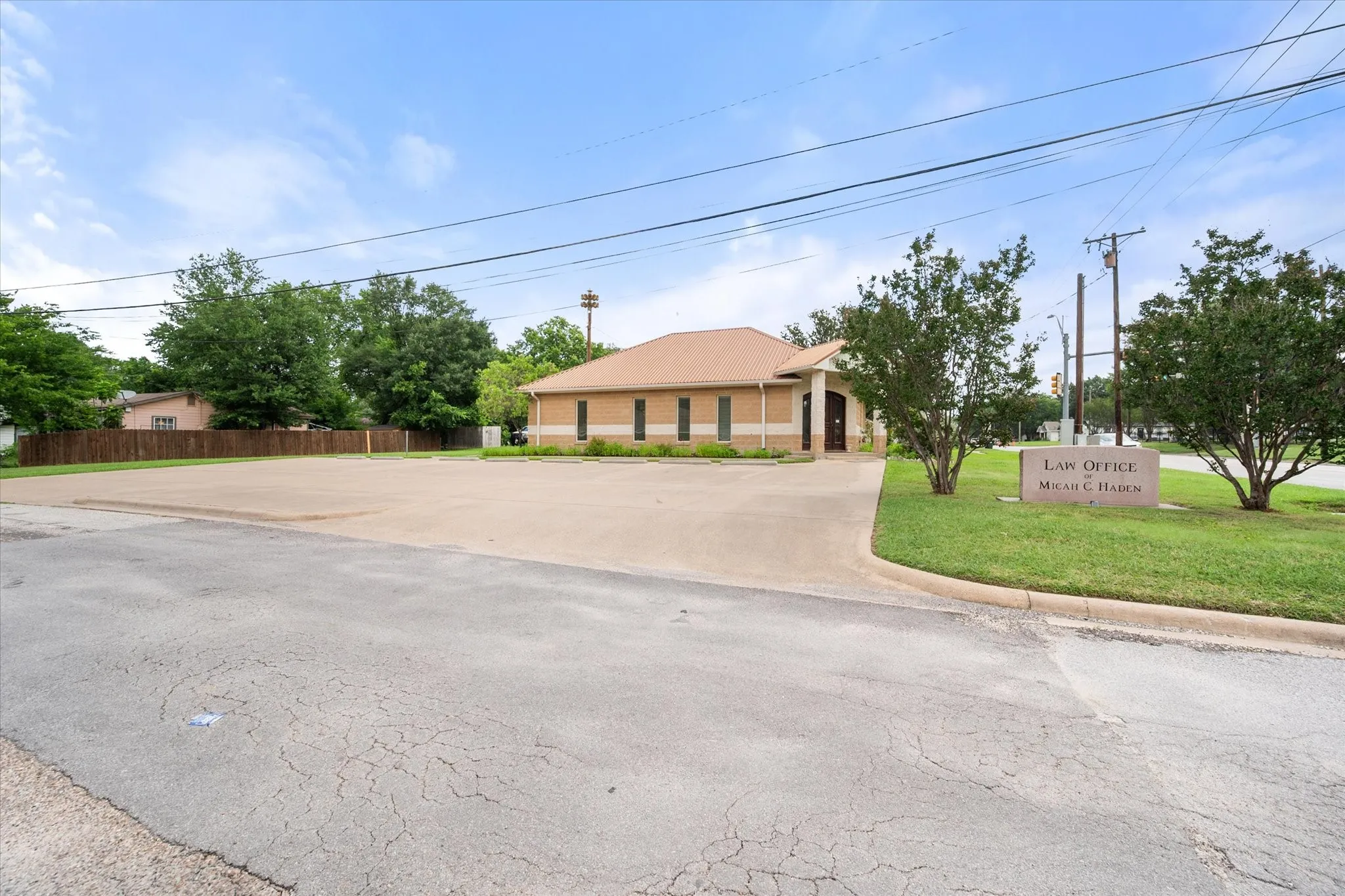 Office For Sale in Navarro County , 2220 W 2nd Avenue, Corsicana, Texas 75110, 0, 0, Garage spaces, 0 Sqft, built in 2004, mls#21296449, Real Estate Agent in Corsicana, Homes For Sale in Navarro county, Homes For Sale in Corsicana, Realtor in Corsicana Texas, Real Estate Brokerage Independent Realty Texas, Luminita Cordes Realtor