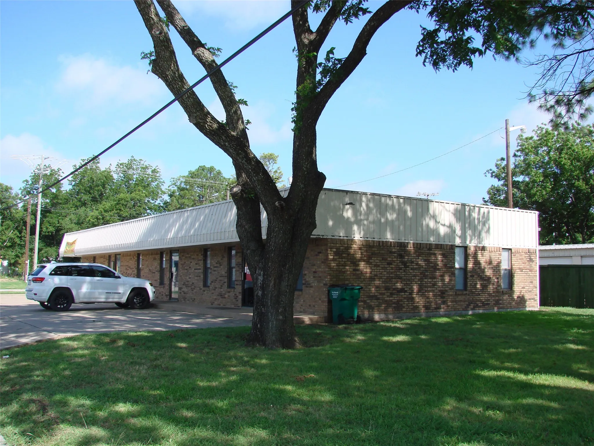 Office For Sale in Cooke County , 1700 Weaver, Gainesville, Texas 76240, 0, 0, Garage spaces, 0 Sqft, built in 1986, Price $335,000, mls#21296736, Real Estate Agent in Gainesville, Homes For Sale in Cooke county, Homes For Sale in Gainesville, Realtor in Gainesville Texas, Real Estate Brokerage Independent Realty Texas, Luminita Cordes Realtor