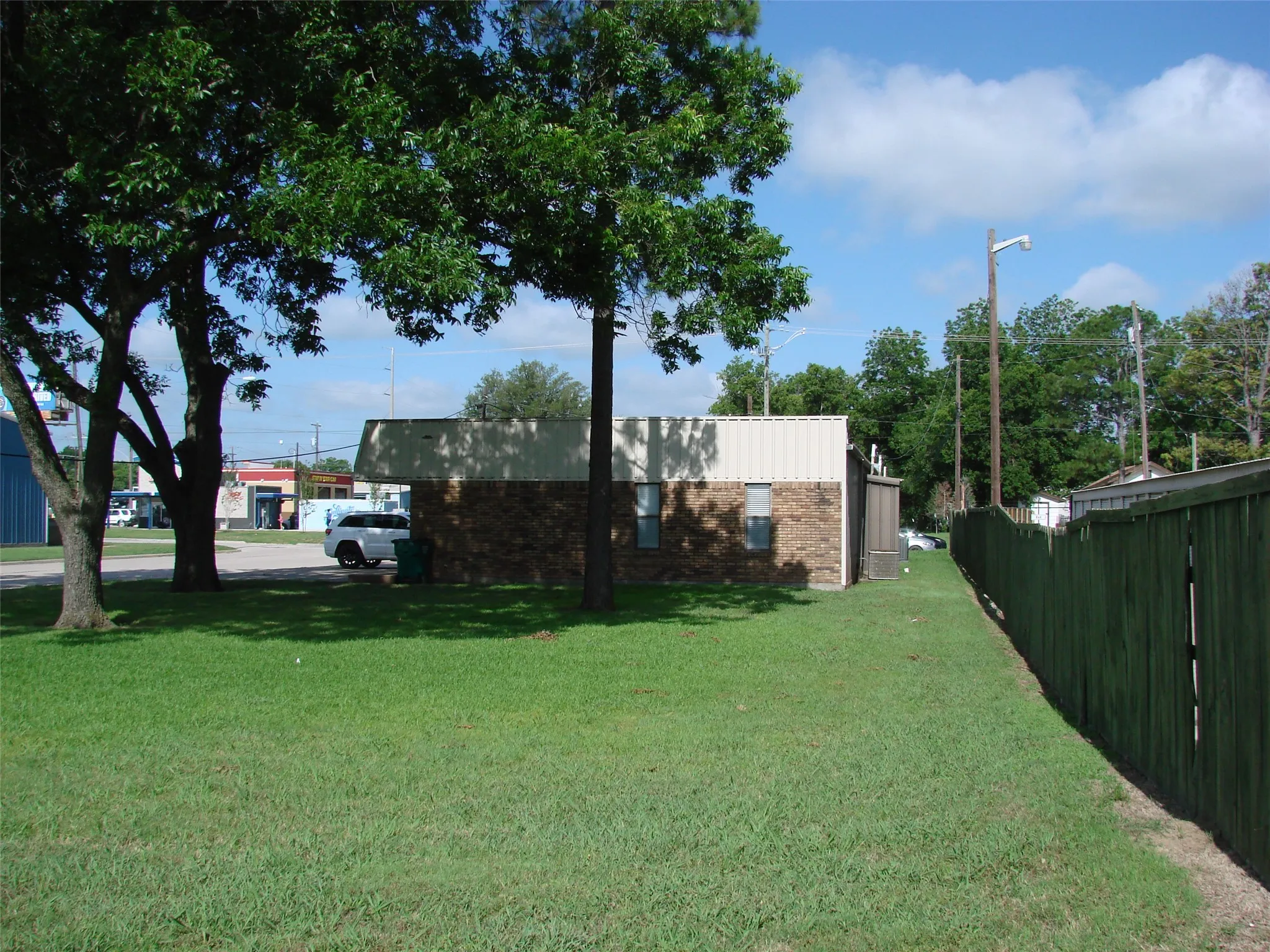 Office For Sale in Cooke County , 1700 Weaver, Gainesville, Texas 76240, 0, 0, Garage spaces, 0 Sqft, built in 1986, Price $335,000, mls#21296736, Real Estate Agent in Gainesville, Homes For Sale in Cooke county, Homes For Sale in Gainesville, Realtor in Gainesville Texas, Real Estate Brokerage Independent Realty Texas, Luminita Cordes Realtor