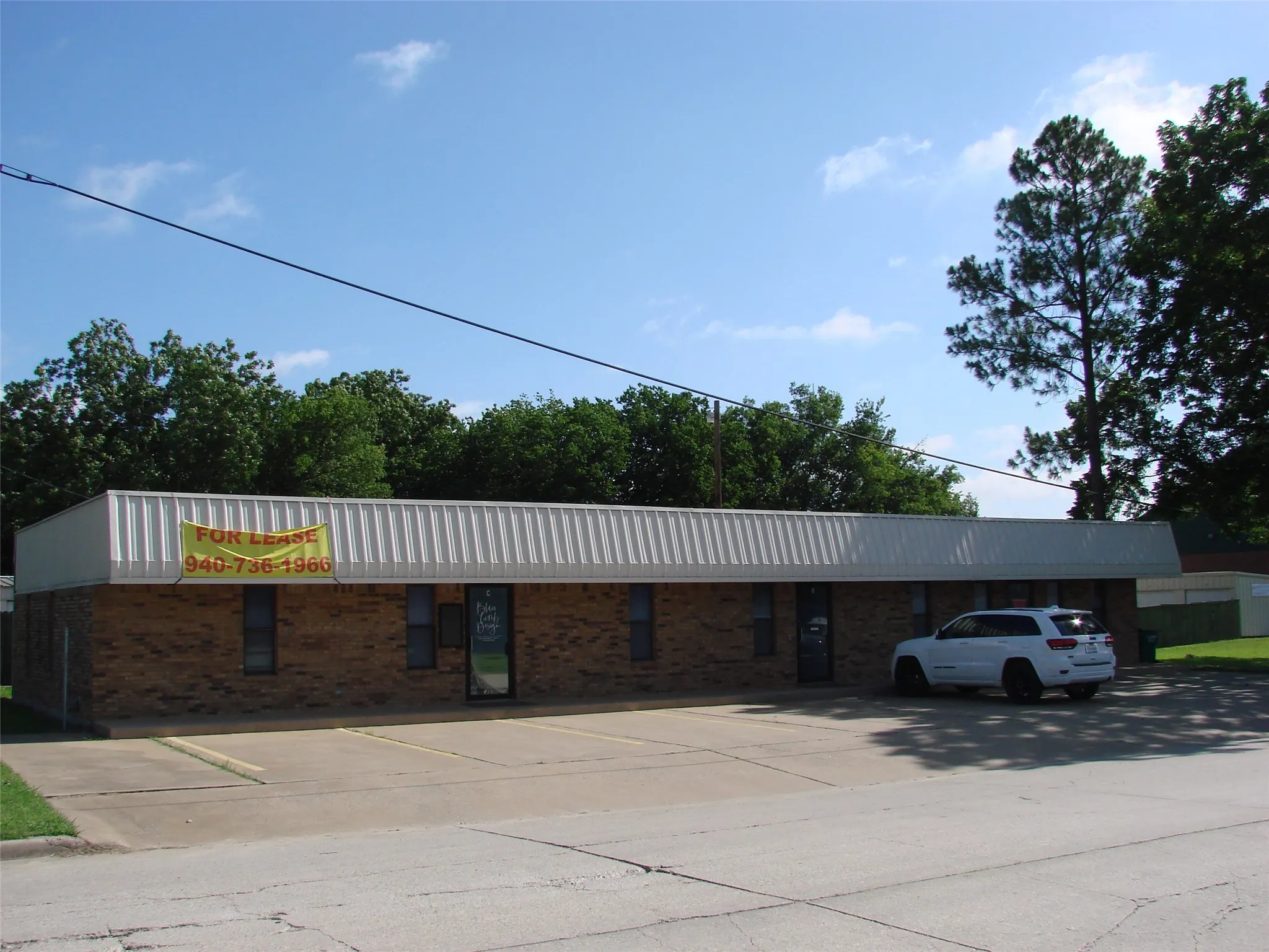 Office For Sale in Cooke County , 1700 Weaver, Gainesville, Texas 76240, 0, 0, Garage spaces, 0 Sqft, built in 1986, Price $335,000, mls#21296736, Real Estate Agent in Gainesville, Homes For Sale in Cooke county, Homes For Sale in Gainesville, Realtor in Gainesville Texas, Real Estate Brokerage Independent Realty Texas, Luminita Cordes Realtor