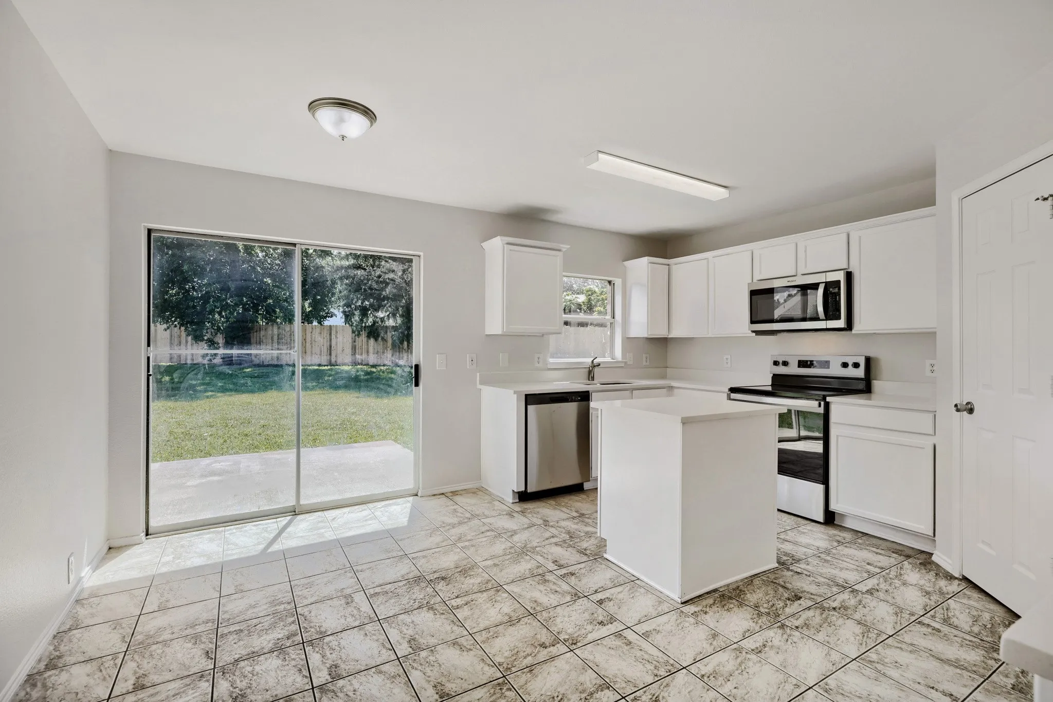 Single Family Residence For Sale in Collin County , 3103 Savoy Court, Wylie, Texas 75098, 4 Bedroom, 3 Bathroom, 2 Garage spaces, 2,384 Sqft, built in 2004, mls#21221724, Real Estate Agent in Wylie, Homes For Sale in Collin county, Homes For Sale in Wylie, Realtor in Wylie Texas, Real Estate Brokerage Independent Realty Texas, Luminita Cordes Realtor