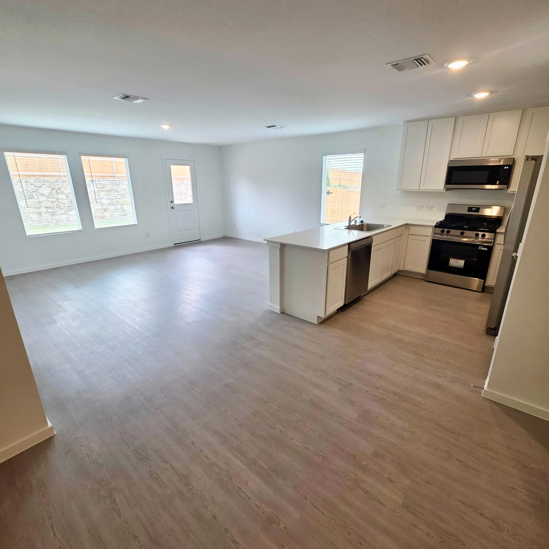 Single Family Residence For Sale in Grayson County , 218 Hidden Meadows Drive, Sherman, Texas 75092, 4 Bedroom, 2 Bathroom, 2 Garage spaces, 1,707 Sqft, built in 2026, Price $240,999, mls#21296806, Real Estate Agent in Sherman, Homes For Sale in Grayson county, Homes For Sale in Sherman, Realtor in Sherman Texas, Real Estate Brokerage Independent Realty Texas, Luminita Cordes Realtor