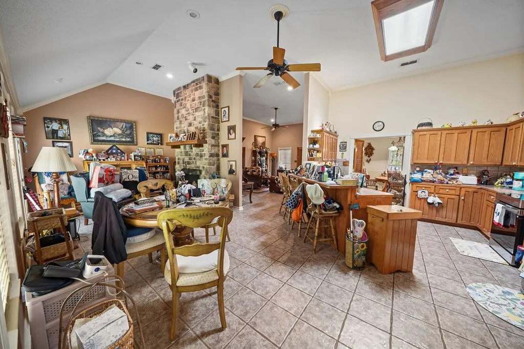 Single Family Residence For Sale in Cherokee County , 630 County Road 3608, Bullard, Texas 75757, 3 Bedroom, 2 Bathroom, 2 Garage spaces, 2,170 Sqft, built in 2002, mls#21296772, Real Estate Agent in Bullard, Homes For Sale in Cherokee county, Homes For Sale in Bullard, Realtor in Bullard Texas, Real Estate Brokerage Independent Realty Texas, Luminita Cordes Realtor