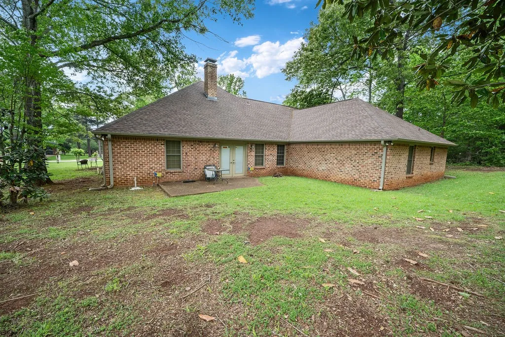 Single Family Residence For Sale in Cherokee County , 630 County Road 3608, Bullard, Texas 75757, 3 Bedroom, 2 Bathroom, 2 Garage spaces, 2,170 Sqft, built in 2002, mls#21296772, Real Estate Agent in Bullard, Homes For Sale in Cherokee county, Homes For Sale in Bullard, Realtor in Bullard Texas, Real Estate Brokerage Independent Realty Texas, Luminita Cordes Realtor