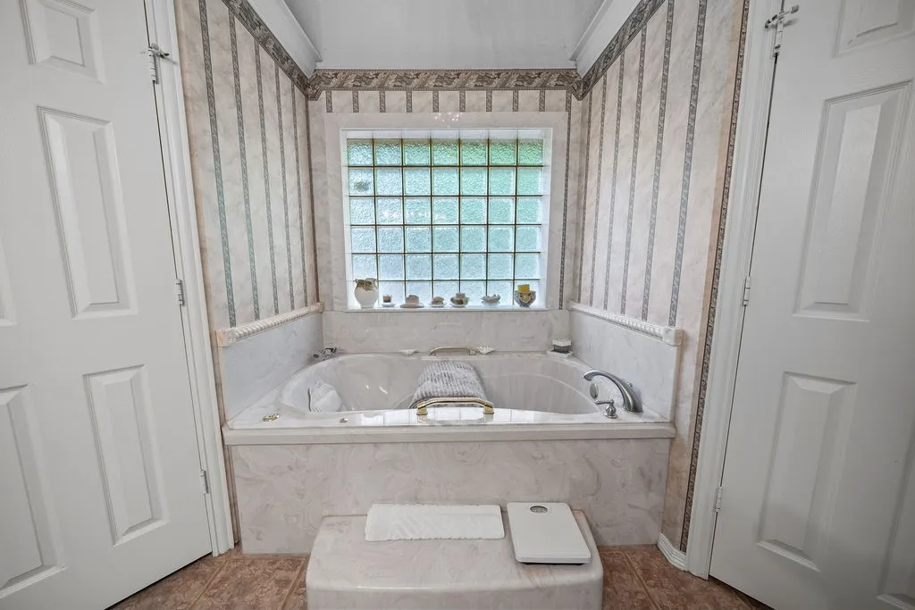 Single Family Residence For Sale in Cherokee County , 630 County Road 3608, Bullard, Texas 75757, 3 Bedroom, 2 Bathroom, 2 Garage spaces, 2,170 Sqft, built in 2002, mls#21296772, Real Estate Agent in Bullard, Homes For Sale in Cherokee county, Homes For Sale in Bullard, Realtor in Bullard Texas, Real Estate Brokerage Independent Realty Texas, Luminita Cordes Realtor