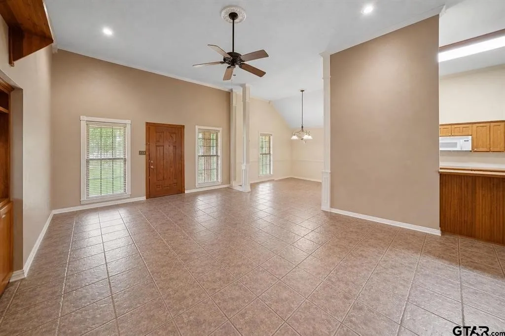 Single Family Residence For Sale in Cherokee County , 630 County Road 3608, Bullard, Texas 75757, 3 Bedroom, 2 Bathroom, 2 Garage spaces, 2,170 Sqft, built in 2002, mls#21296772, Real Estate Agent in Bullard, Homes For Sale in Cherokee county, Homes For Sale in Bullard, Realtor in Bullard Texas, Real Estate Brokerage Independent Realty Texas, Luminita Cordes Realtor