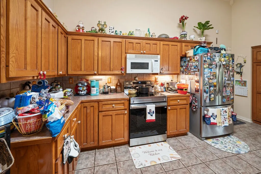 Single Family Residence For Sale in Cherokee County , 630 County Road 3608, Bullard, Texas 75757, 3 Bedroom, 2 Bathroom, 2 Garage spaces, 2,170 Sqft, built in 2002, mls#21296772, Real Estate Agent in Bullard, Homes For Sale in Cherokee county, Homes For Sale in Bullard, Realtor in Bullard Texas, Real Estate Brokerage Independent Realty Texas, Luminita Cordes Realtor