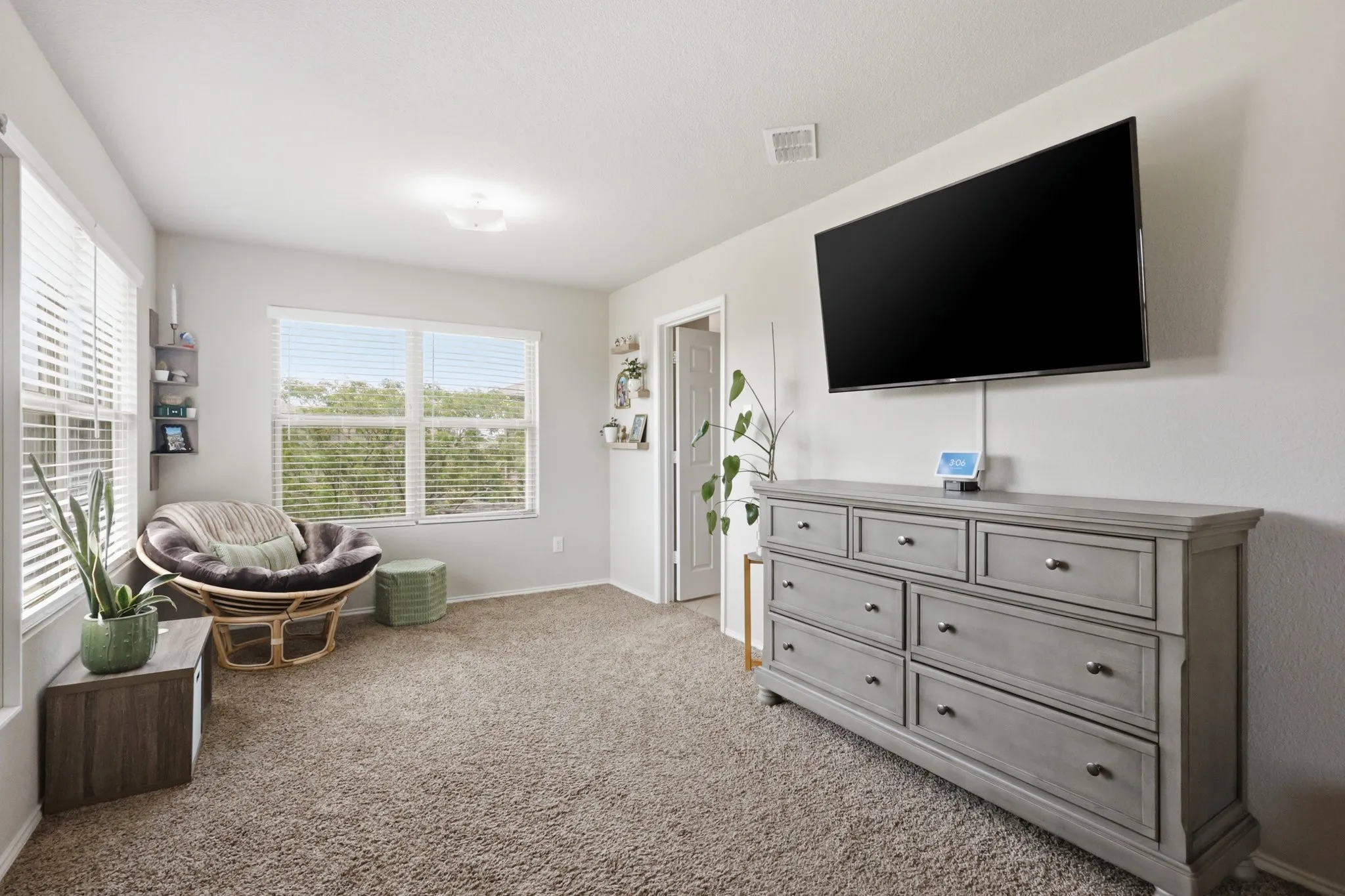 Single Family Residence For Sale in Tarrant County , 7700 Spritsail Lane, Fort Worth, Texas 76179, 4 Bedroom, 4 Bathroom, 2 Garage spaces, 2,658 Sqft, built in 2017, mls#21295711, Real Estate Agent in Fort Worth, Homes For Sale in Tarrant county, Homes For Sale in Fort Worth, Realtor in Fort Worth Texas, Real Estate Brokerage Independent Realty Texas, Luminita Cordes Realtor