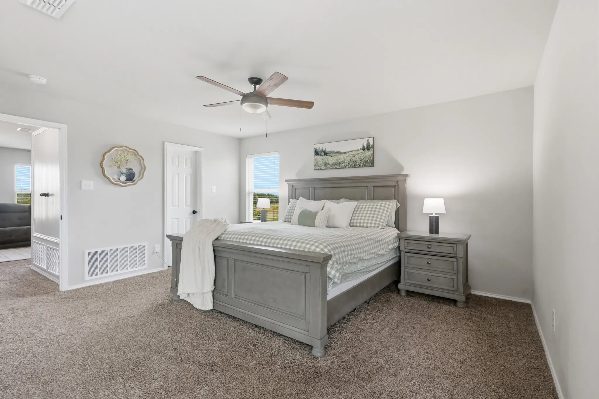 Single Family Residence For Sale in Tarrant County , 7700 Spritsail Lane, Fort Worth, Texas 76179, 4 Bedroom, 4 Bathroom, 2 Garage spaces, 2,658 Sqft, built in 2017, mls#21295711, Real Estate Agent in Fort Worth, Homes For Sale in Tarrant county, Homes For Sale in Fort Worth, Realtor in Fort Worth Texas, Real Estate Brokerage Independent Realty Texas, Luminita Cordes Realtor