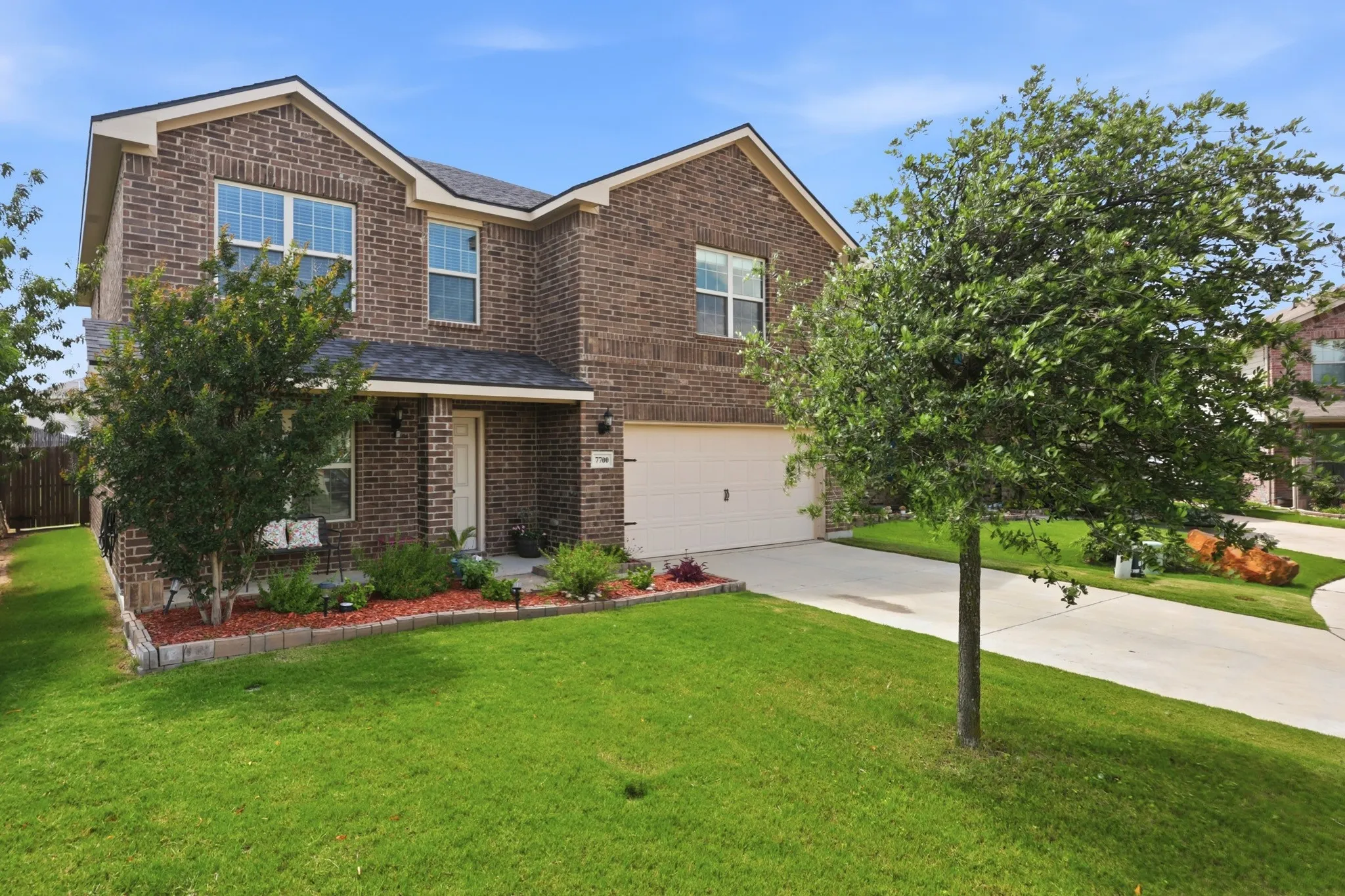 Single Family Residence For Sale in Tarrant County , 7700 Spritsail Lane, Fort Worth, Texas 76179, 4 Bedroom, 4 Bathroom, 2 Garage spaces, 2,658 Sqft, built in 2017, mls#21295711, Real Estate Agent in Fort Worth, Homes For Sale in Tarrant county, Homes For Sale in Fort Worth, Realtor in Fort Worth Texas, Real Estate Brokerage Independent Realty Texas, Luminita Cordes Realtor
