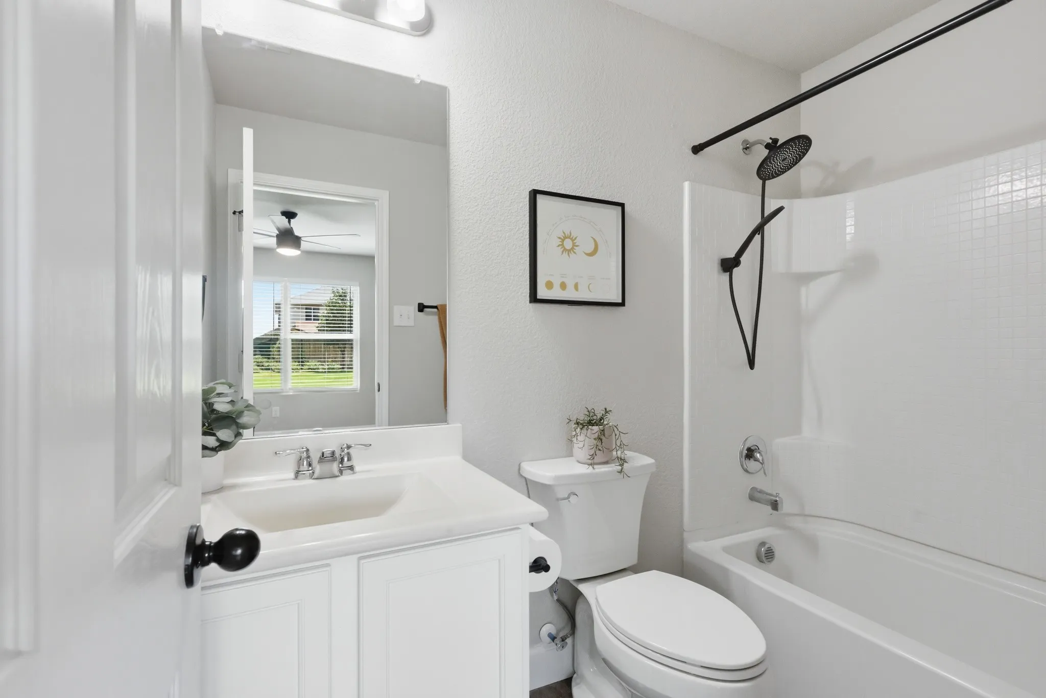 Single Family Residence For Sale in Tarrant County , 7700 Spritsail Lane, Fort Worth, Texas 76179, 4 Bedroom, 4 Bathroom, 2 Garage spaces, 2,658 Sqft, built in 2017, mls#21295711, Real Estate Agent in Fort Worth, Homes For Sale in Tarrant county, Homes For Sale in Fort Worth, Realtor in Fort Worth Texas, Real Estate Brokerage Independent Realty Texas, Luminita Cordes Realtor