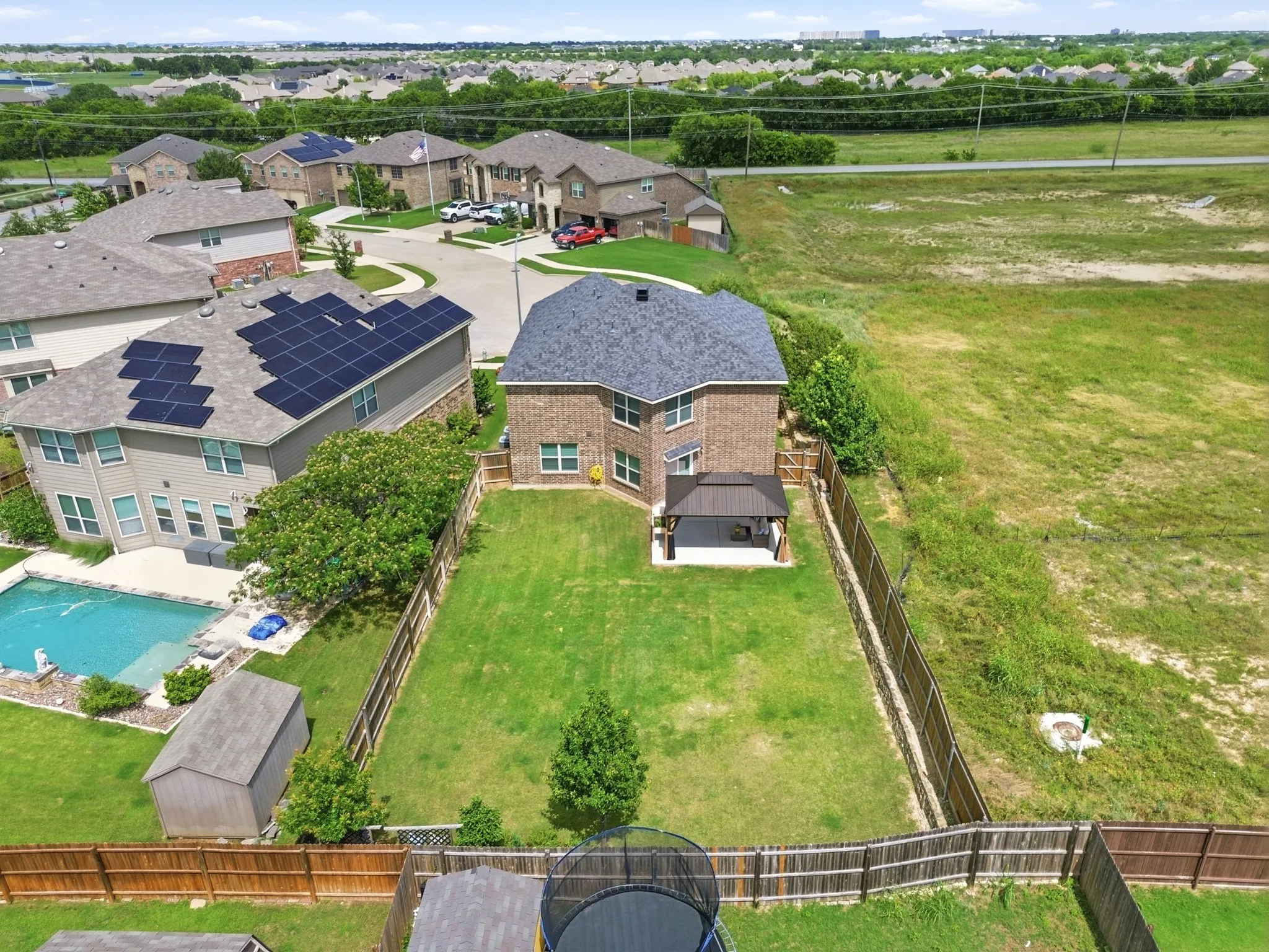 Single Family Residence For Sale in Tarrant County , 7700 Spritsail Lane, Fort Worth, Texas 76179, 4 Bedroom, 4 Bathroom, 2 Garage spaces, 2,658 Sqft, built in 2017, mls#21295711, Real Estate Agent in Fort Worth, Homes For Sale in Tarrant county, Homes For Sale in Fort Worth, Realtor in Fort Worth Texas, Real Estate Brokerage Independent Realty Texas, Luminita Cordes Realtor