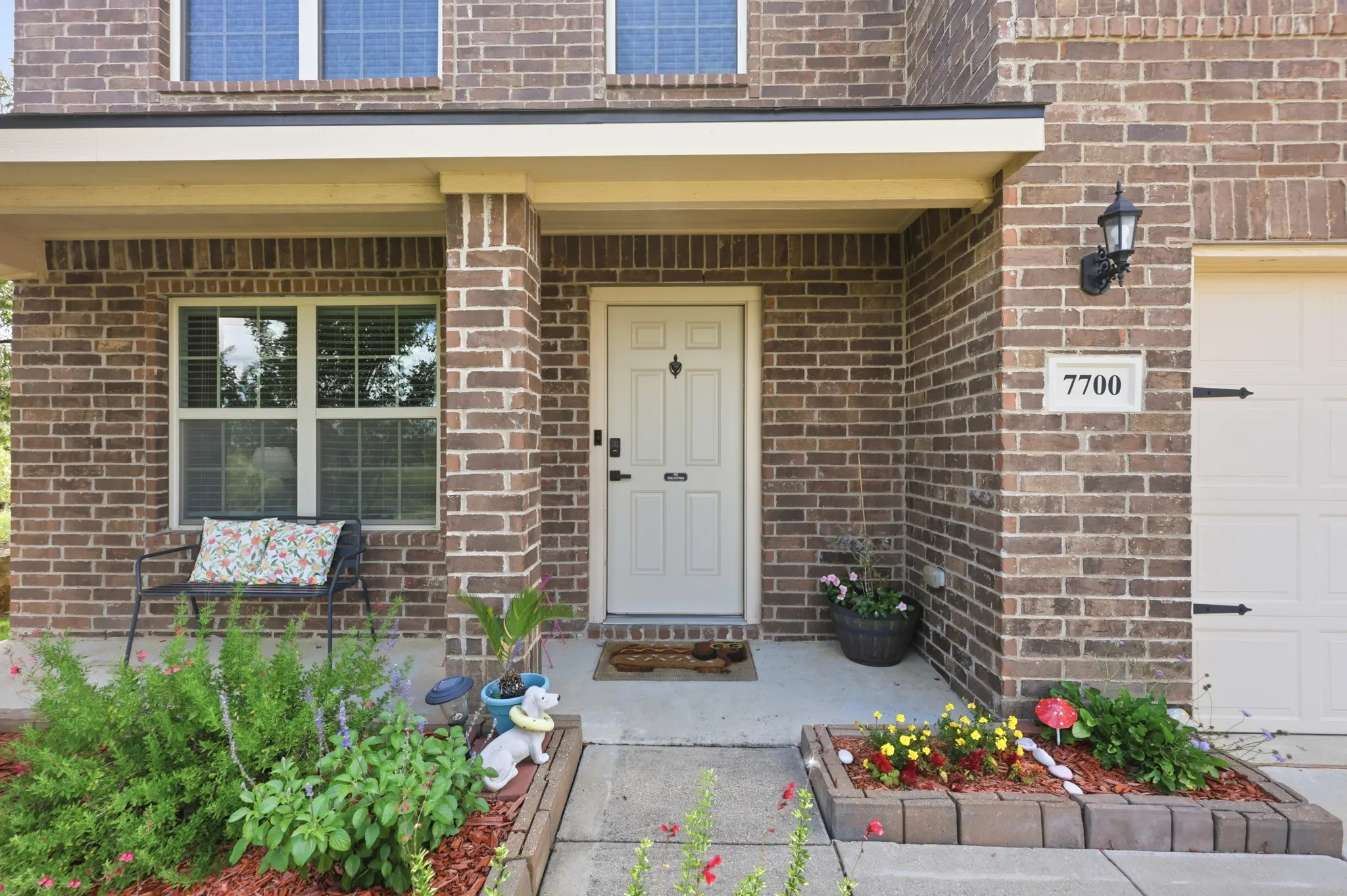 Single Family Residence For Sale in Tarrant County , 7700 Spritsail Lane, Fort Worth, Texas 76179, 4 Bedroom, 4 Bathroom, 2 Garage spaces, 2,658 Sqft, built in 2017, mls#21295711, Real Estate Agent in Fort Worth, Homes For Sale in Tarrant county, Homes For Sale in Fort Worth, Realtor in Fort Worth Texas, Real Estate Brokerage Independent Realty Texas, Luminita Cordes Realtor