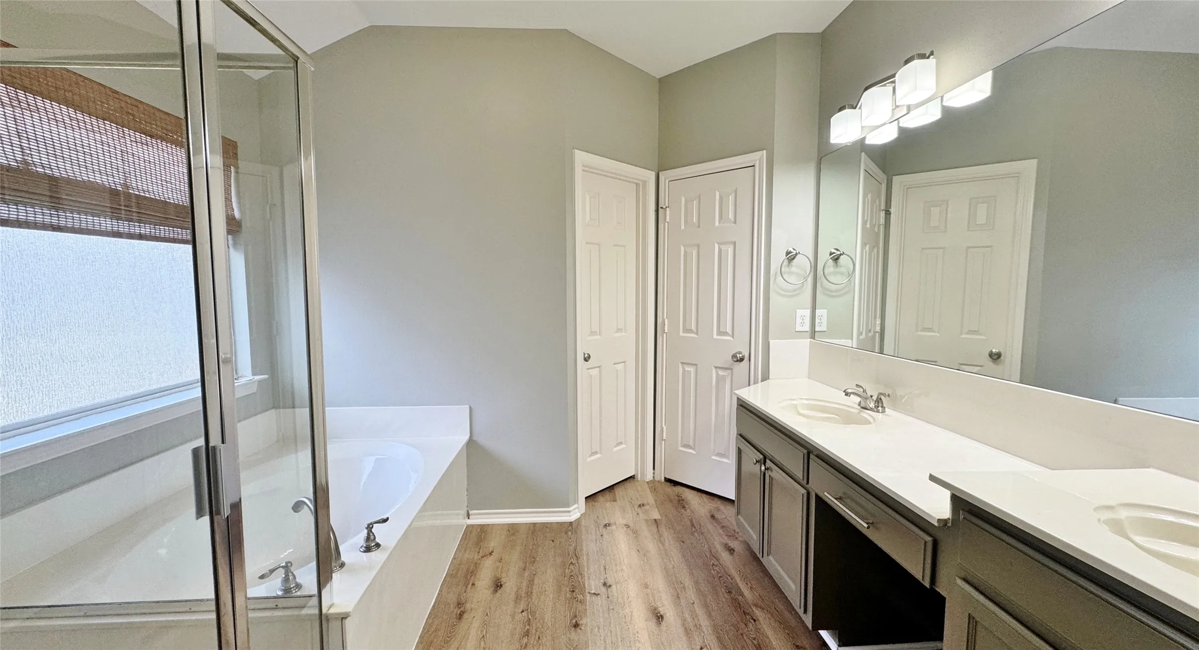 Single Family Residence For Rent in Tarrant County , 4228 Boulder Park Drive, Fort Worth, Texas 76040, 3 Bedroom, 2 Bathroom, 2 Garage spaces, 1,416 Sqft, built in 1996, mls#21296824, Real Estate Agent in Fort Worth, Homes For Rent in Tarrant county, Homes For Rent in Fort Worth, Realtor in Fort Worth Texas, Real Estate Brokerage Independent Realty Texas, Luminita Cordes Realtor