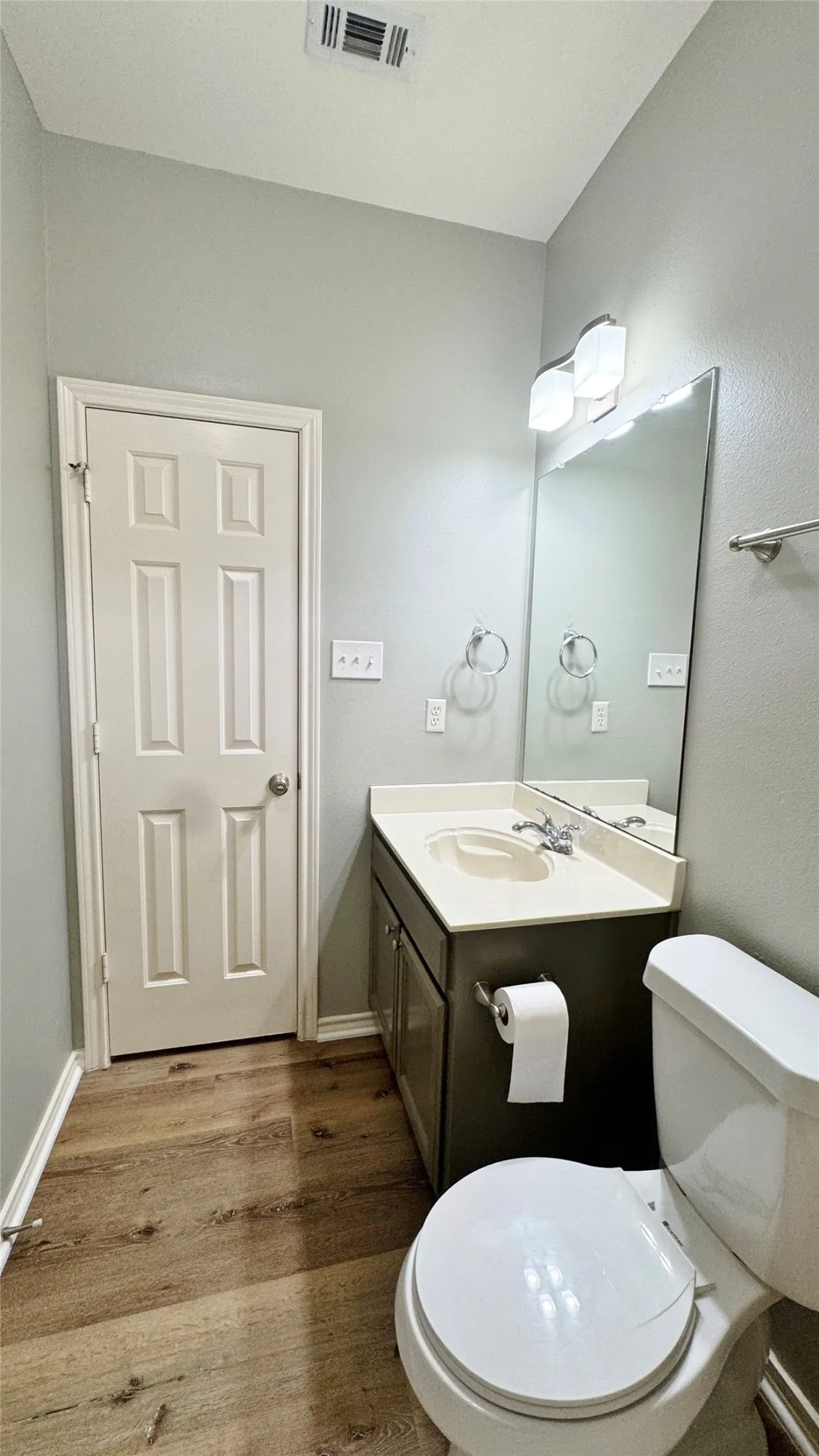 Single Family Residence For Rent in Tarrant County , 4228 Boulder Park Drive, Fort Worth, Texas 76040, 3 Bedroom, 2 Bathroom, 2 Garage spaces, 1,416 Sqft, built in 1996, mls#21296824, Real Estate Agent in Fort Worth, Homes For Rent in Tarrant county, Homes For Rent in Fort Worth, Realtor in Fort Worth Texas, Real Estate Brokerage Independent Realty Texas, Luminita Cordes Realtor
