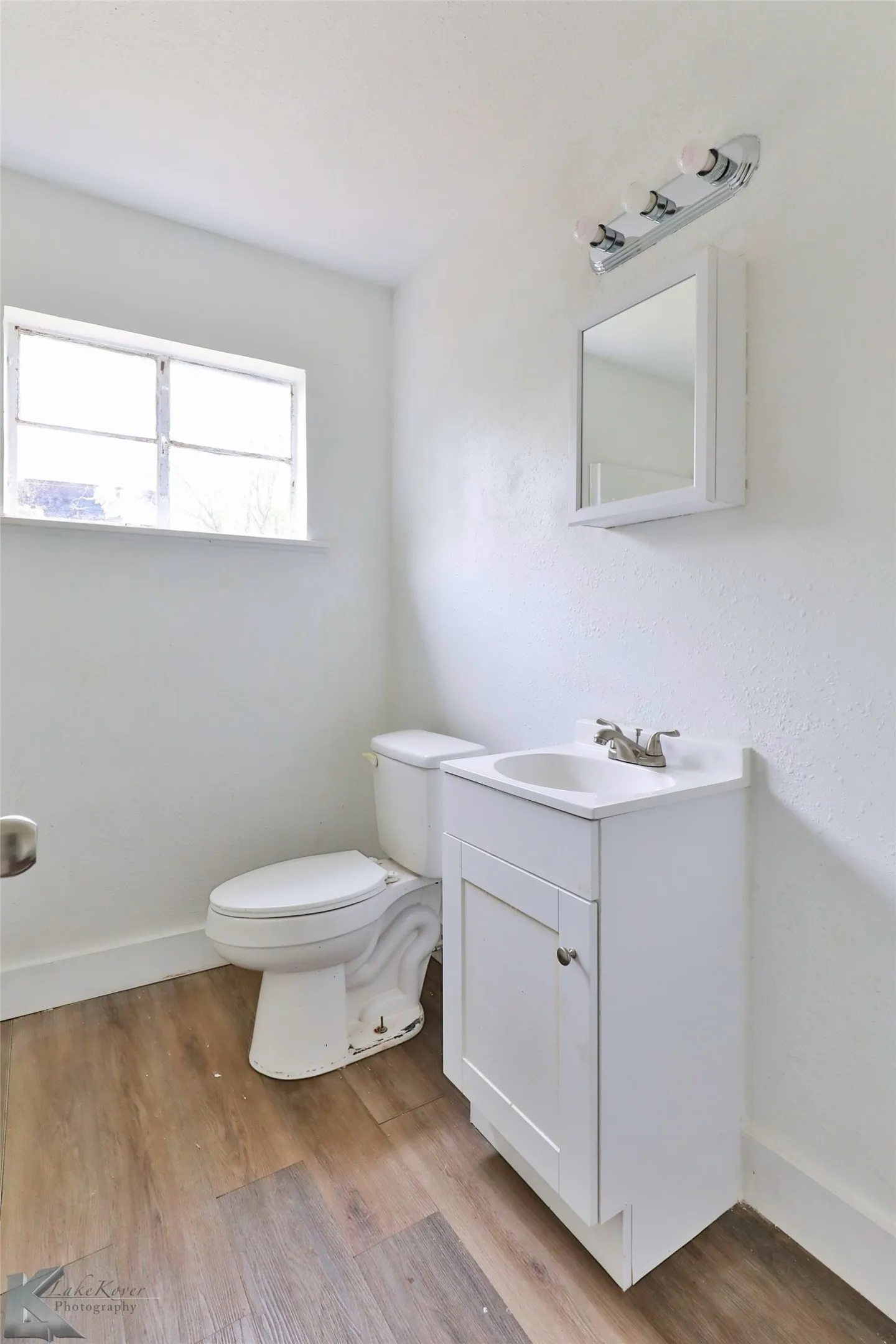 Single Family Residence For Rent in Taylor County , 1634 Briarwood Street, Abilene, Texas 79603, 3 Bedroom, 1 Bathroom, Garage spaces, 1,209 Sqft, built in 1955, mls#21296823, Real Estate Agent in Abilene, Homes For Rent in Taylor county, Homes For Rent in Abilene, Realtor in Abilene Texas, Real Estate Brokerage Independent Realty Texas, Luminita Cordes Realtor