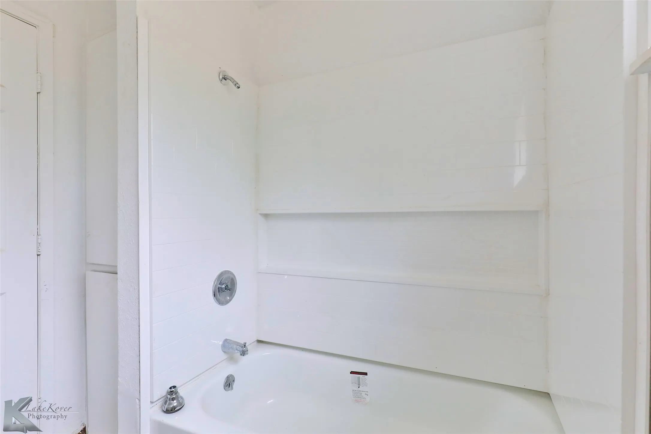 Single Family Residence For Rent in Taylor County , 1634 Briarwood Street, Abilene, Texas 79603, 3 Bedroom, 1 Bathroom, Garage spaces, 1,209 Sqft, built in 1955, mls#21296823, Real Estate Agent in Abilene, Homes For Rent in Taylor county, Homes For Rent in Abilene, Realtor in Abilene Texas, Real Estate Brokerage Independent Realty Texas, Luminita Cordes Realtor