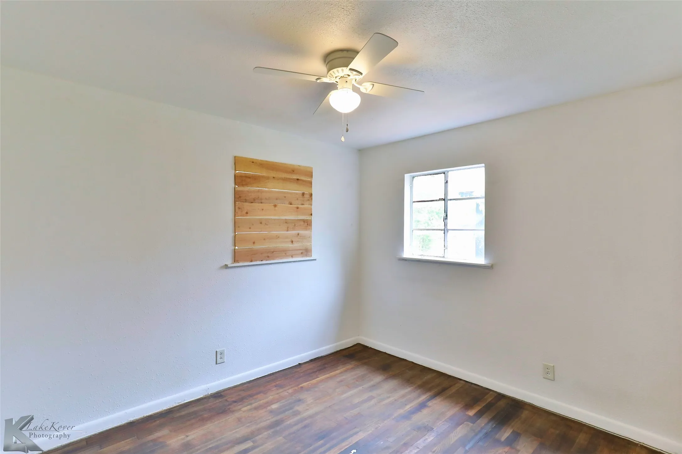 Single Family Residence For Rent in Taylor County , 1634 Briarwood Street, Abilene, Texas 79603, 3 Bedroom, 1 Bathroom, Garage spaces, 1,209 Sqft, built in 1955, mls#21296823, Real Estate Agent in Abilene, Homes For Rent in Taylor county, Homes For Rent in Abilene, Realtor in Abilene Texas, Real Estate Brokerage Independent Realty Texas, Luminita Cordes Realtor
