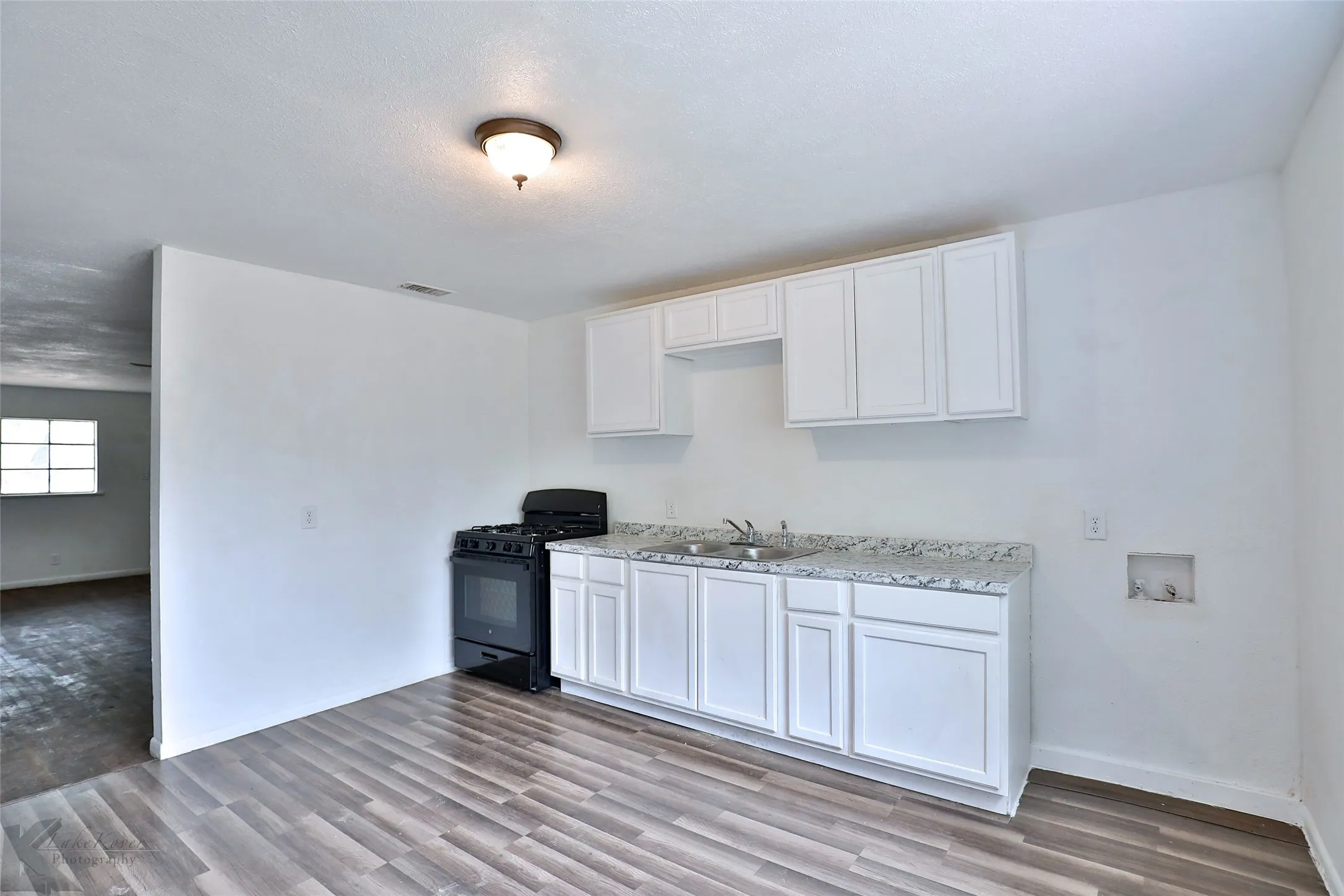 Single Family Residence For Rent in Taylor County , 1634 Briarwood Street, Abilene, Texas 79603, 3 Bedroom, 1 Bathroom, Garage spaces, 1,209 Sqft, built in 1955, mls#21296823, Real Estate Agent in Abilene, Homes For Rent in Taylor county, Homes For Rent in Abilene, Realtor in Abilene Texas, Real Estate Brokerage Independent Realty Texas, Luminita Cordes Realtor