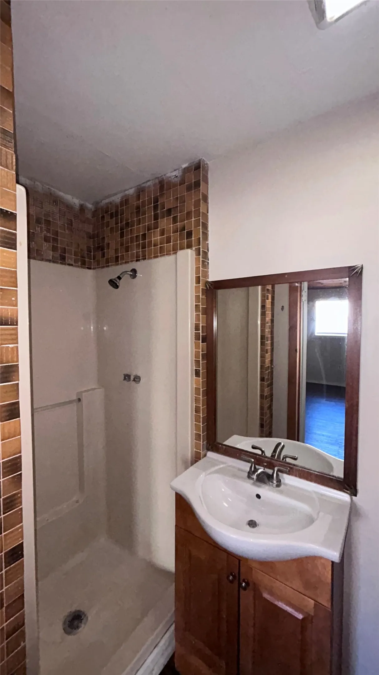 Single Family Residence For Rent in Tarrant County , 3600 Kell Street, Fort Worth, Texas 76109, 4 Bedroom, 3 Bathroom, 1 Garage spaces, 2,340 Sqft, built in 1946, mls#21292370, Real Estate Agent in Fort Worth, Homes For Rent in Tarrant county, Homes For Rent in Fort Worth, Realtor in Fort Worth Texas, Real Estate Brokerage Independent Realty Texas, Luminita Cordes Realtor