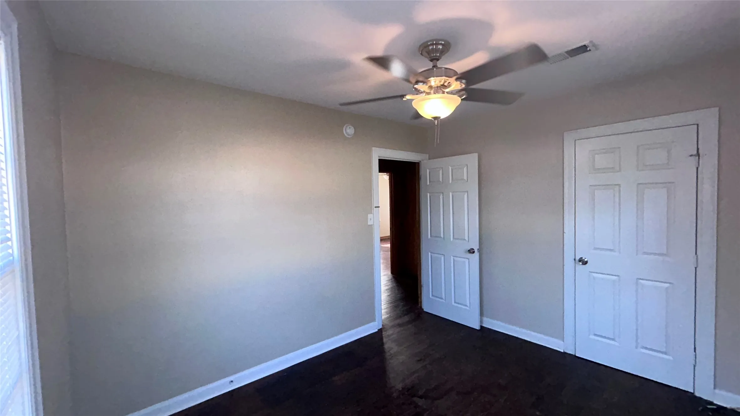 Single Family Residence For Rent in Tarrant County , 3600 Kell Street, Fort Worth, Texas 76109, 4 Bedroom, 3 Bathroom, 1 Garage spaces, 2,340 Sqft, built in 1946, mls#21292370, Real Estate Agent in Fort Worth, Homes For Rent in Tarrant county, Homes For Rent in Fort Worth, Realtor in Fort Worth Texas, Real Estate Brokerage Independent Realty Texas, Luminita Cordes Realtor