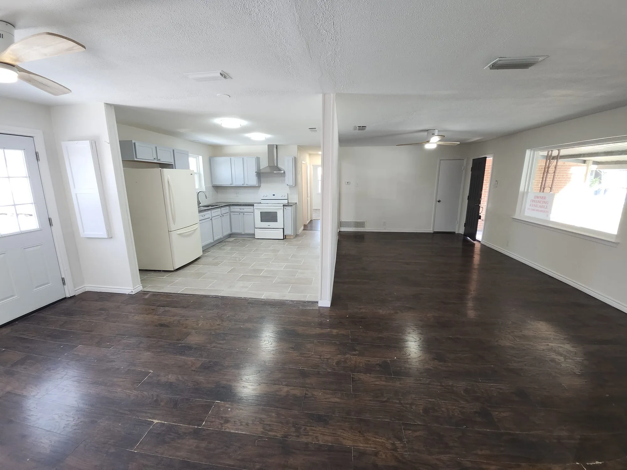 Single Family Residence For Sale in Dallas County , 2721 Blue Ridge Drive, Mesquite, Texas 75150, 3 Bedroom, 1 Bathroom, Garage spaces, 1,190 Sqft, built in 1959, mls#21289993, Real Estate Agent in Mesquite, Homes For Sale in Dallas county, Homes For Sale in Mesquite, Realtor in Mesquite Texas, Real Estate Brokerage Independent Realty Texas, Luminita Cordes Realtor
