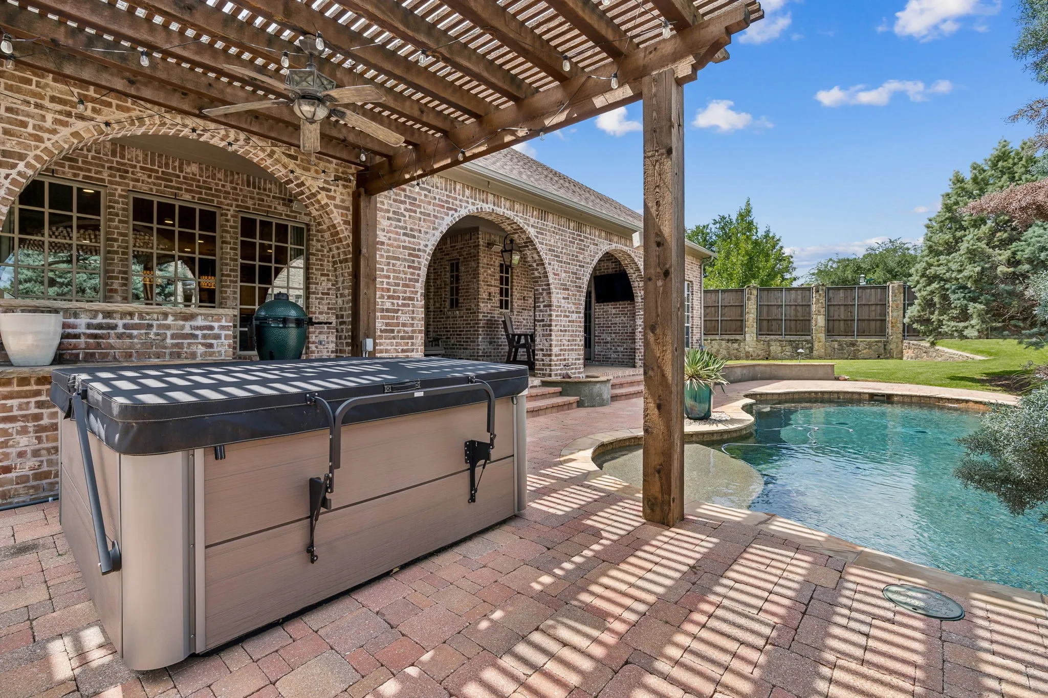 Single Family Residence For Sale in Denton County , 2601 Sir Castor Court, Lewisville, Texas 75056, 5 Bedroom, 6 Bathroom, 3 Garage spaces, 5,028 Sqft, built in 2006, mls#21294537, Real Estate Agent in Lewisville, Homes For Sale in Denton county, Homes For Sale in Lewisville, Realtor in Lewisville Texas, Real Estate Brokerage Independent Realty Texas, Luminita Cordes Realtor