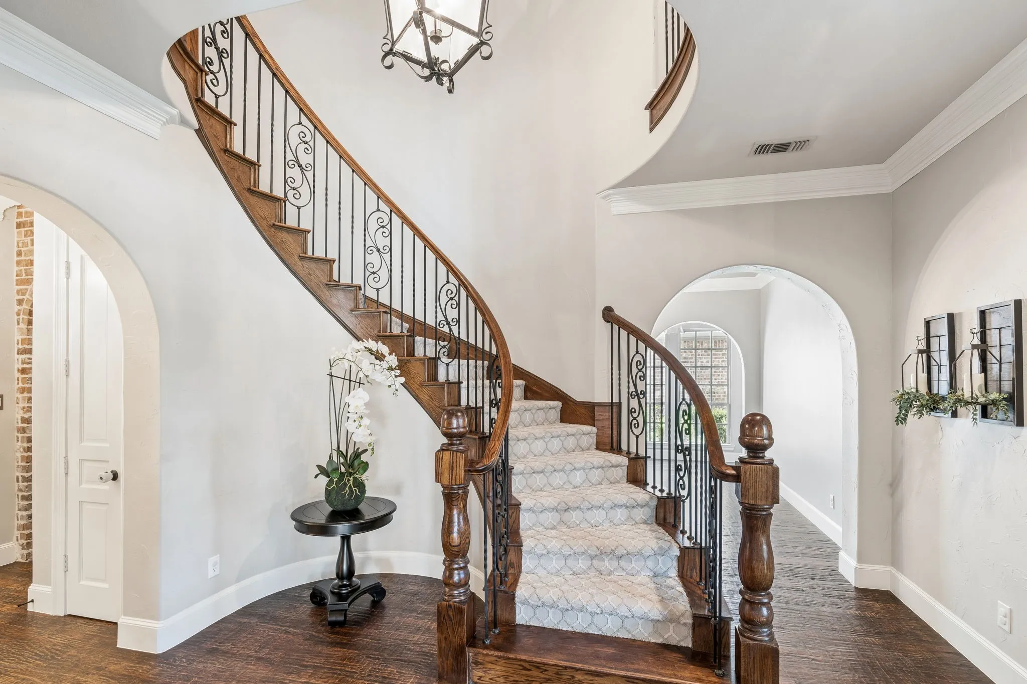 Single Family Residence For Sale in Denton County , 2601 Sir Castor Court, Lewisville, Texas 75056, 5 Bedroom, 6 Bathroom, 3 Garage spaces, 5,028 Sqft, built in 2006, mls#21294537, Real Estate Agent in Lewisville, Homes For Sale in Denton county, Homes For Sale in Lewisville, Realtor in Lewisville Texas, Real Estate Brokerage Independent Realty Texas, Luminita Cordes Realtor