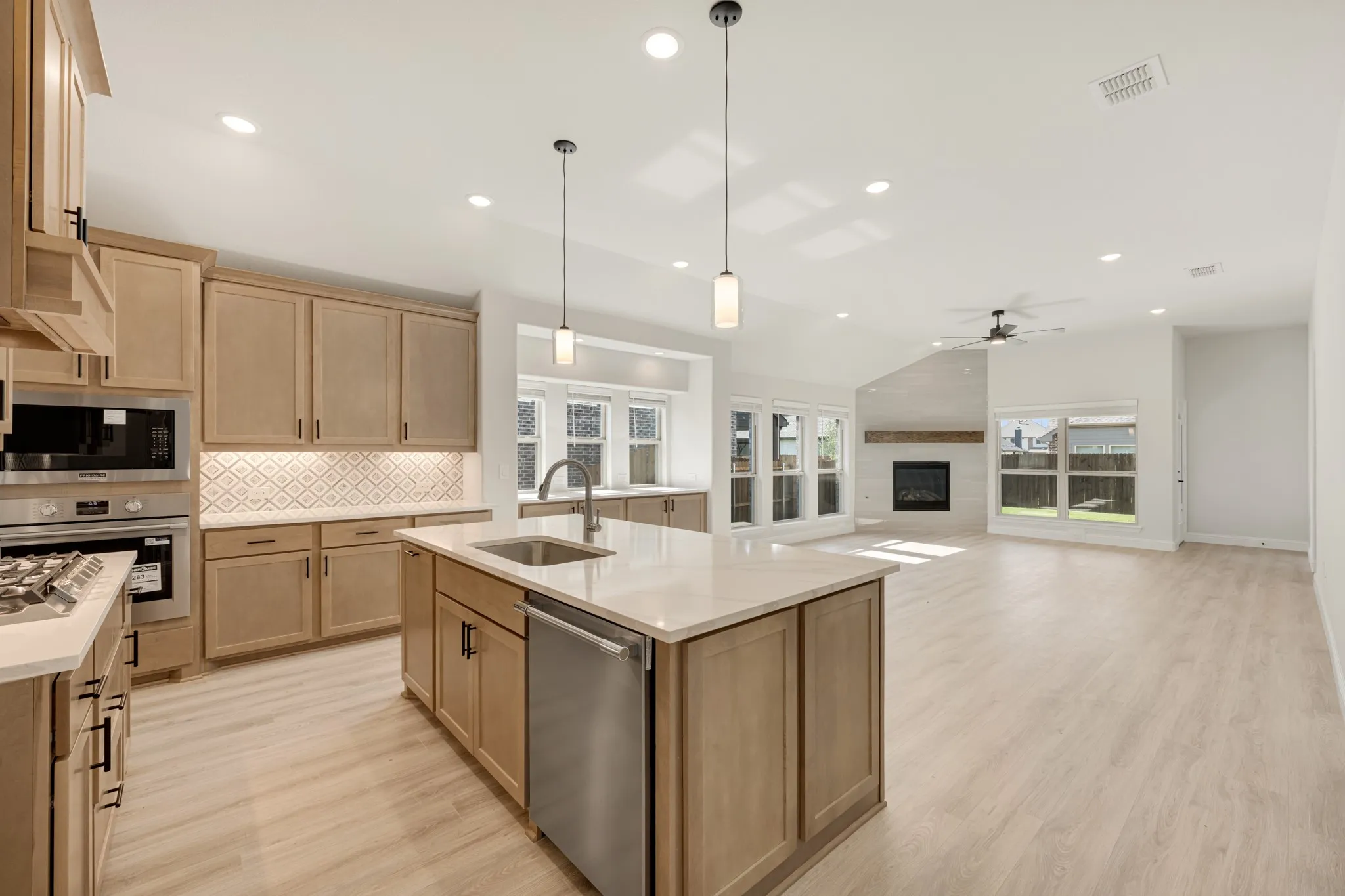 Single Family Residence For Sale in Collin County , 909 Firewood Way, Anna, Texas 75409, 4 Bedroom, 2 Bathroom, 3 Garage spaces, 2,034 Sqft, built in 2026, mls#21296810, Real Estate Agent in Anna, Homes For Sale in Collin county, Homes For Sale in Anna, Realtor in Anna Texas, Real Estate Brokerage Independent Realty Texas, Luminita Cordes Realtor