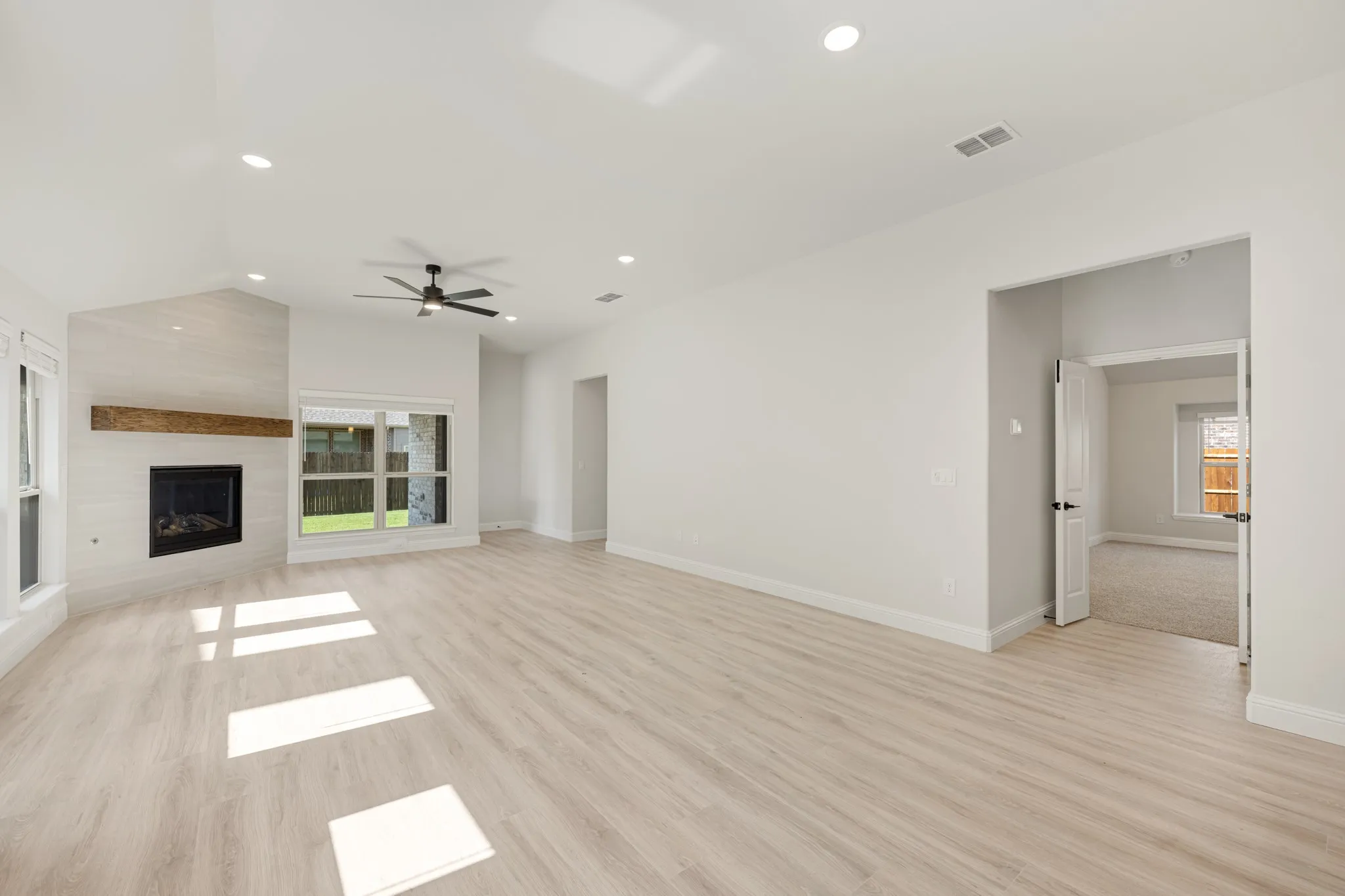 Single Family Residence For Sale in Collin County , 909 Firewood Way, Anna, Texas 75409, 4 Bedroom, 2 Bathroom, 3 Garage spaces, 2,034 Sqft, built in 2026, mls#21296810, Real Estate Agent in Anna, Homes For Sale in Collin county, Homes For Sale in Anna, Realtor in Anna Texas, Real Estate Brokerage Independent Realty Texas, Luminita Cordes Realtor