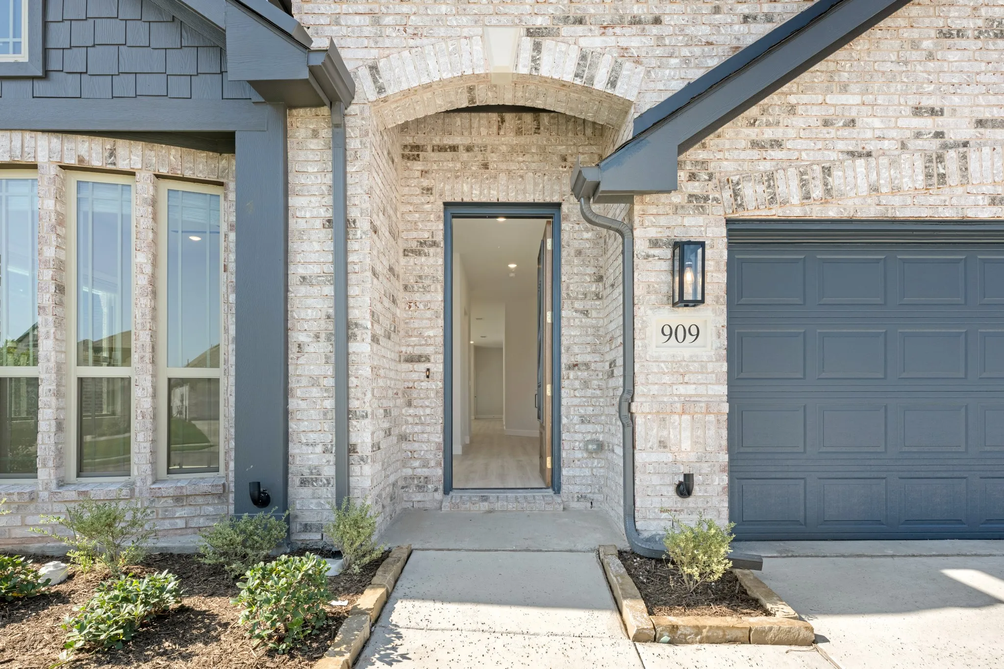 Single Family Residence For Sale in Collin County , 909 Firewood Way, Anna, Texas 75409, 4 Bedroom, 2 Bathroom, 3 Garage spaces, 2,034 Sqft, built in 2026, mls#21296810, Real Estate Agent in Anna, Homes For Sale in Collin county, Homes For Sale in Anna, Realtor in Anna Texas, Real Estate Brokerage Independent Realty Texas, Luminita Cordes Realtor