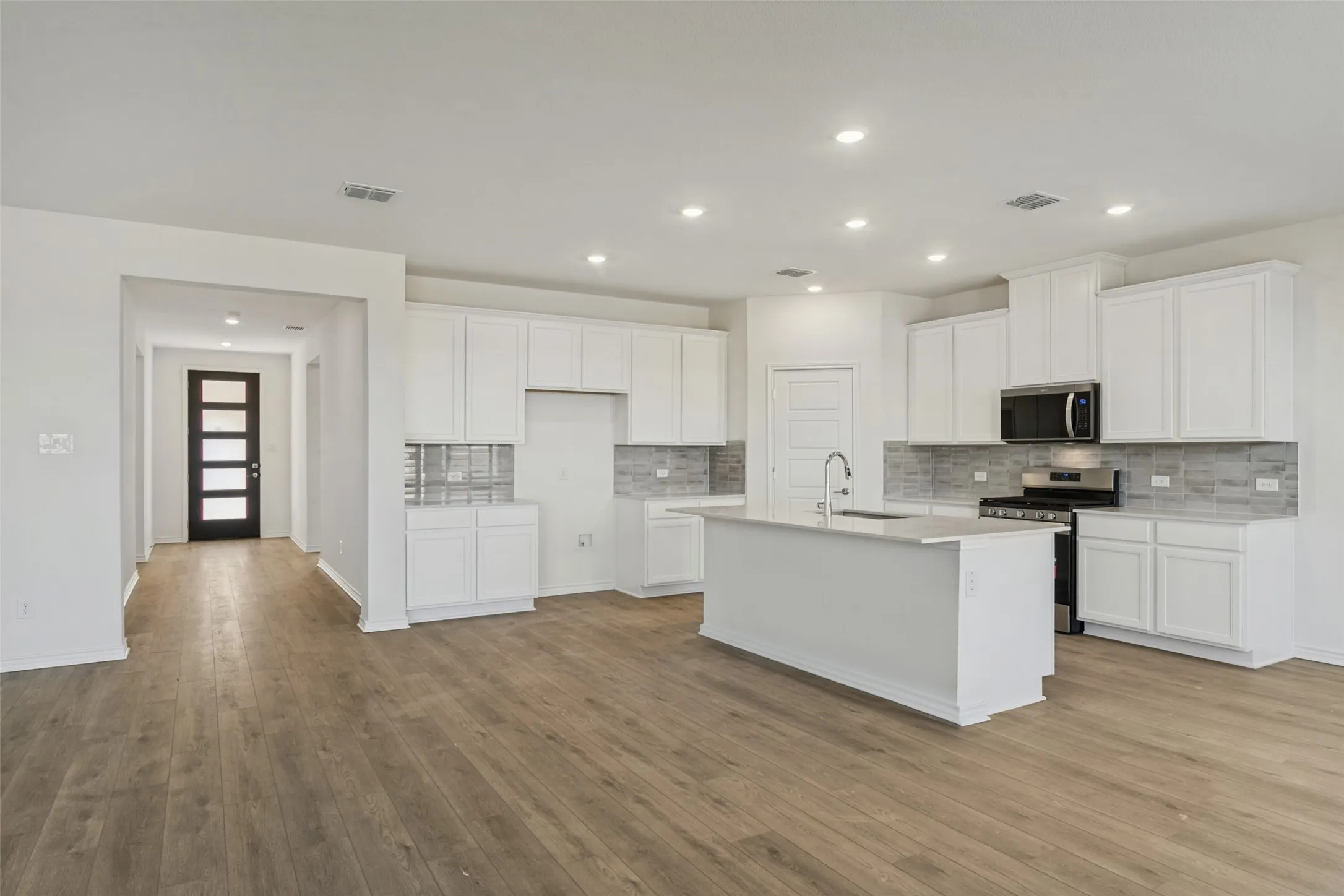 Single Family Residence For Sale in Denton County , 124 Hudson Lane, Justin, Texas 76247, 3 Bedroom, 2 Bathroom, 2 Garage spaces, 2,091 Sqft, built in 2026, mls#21296778, Real Estate Agent in Justin, Homes For Sale in Denton county, Homes For Sale in Justin, Realtor in Justin Texas, Real Estate Brokerage Independent Realty Texas, Luminita Cordes Realtor