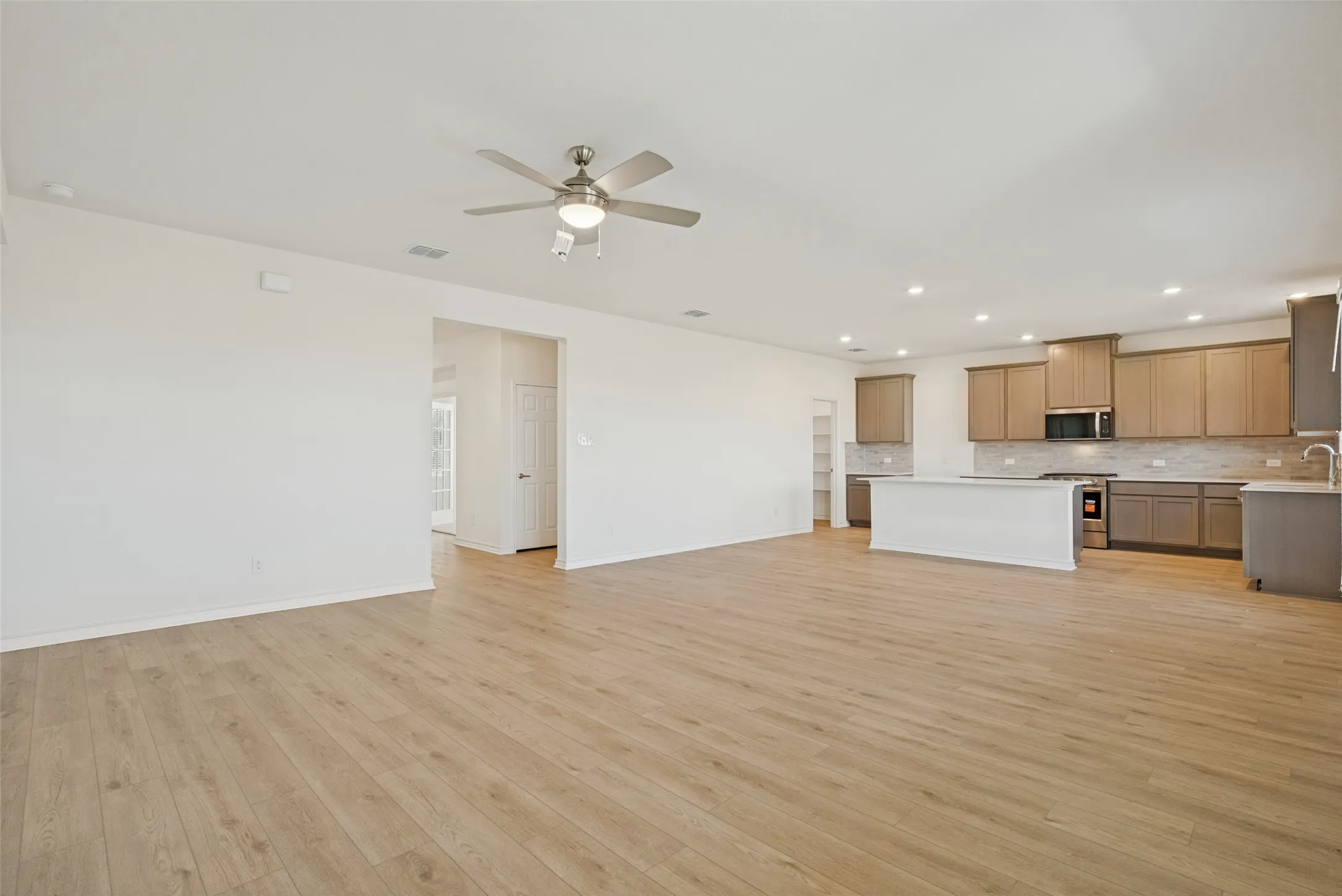 Single Family Residence For Sale in Parker County , 104 Cayenne Road, Aledo, Texas 76008, 4 Bedroom, 2 Bathroom, 2 Garage spaces, 2,355 Sqft, built in 2026, mls#21296683, Real Estate Agent in Aledo, Homes For Sale in Parker county, Homes For Sale in Aledo, Realtor in Aledo Texas, Real Estate Brokerage Independent Realty Texas, Luminita Cordes Realtor