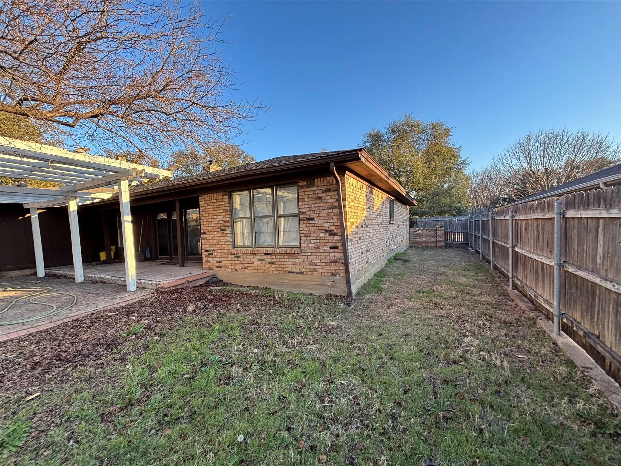 Single Family Residence For Sale in Tarrant County , 6533 Riviera Drive, North Richland Hills, Texas 76180, 4 Bedroom, 3 Bathroom, 2 Garage spaces, 2,362 Sqft, built in 1979, mls#21285713, Real Estate Agent in North Richland Hills, Homes For Sale in Tarrant county, Homes For Sale in North Richland Hills, Realtor in North Richland Hills Texas, Real Estate Brokerage Independent Realty Texas, Luminita Cordes Realtor