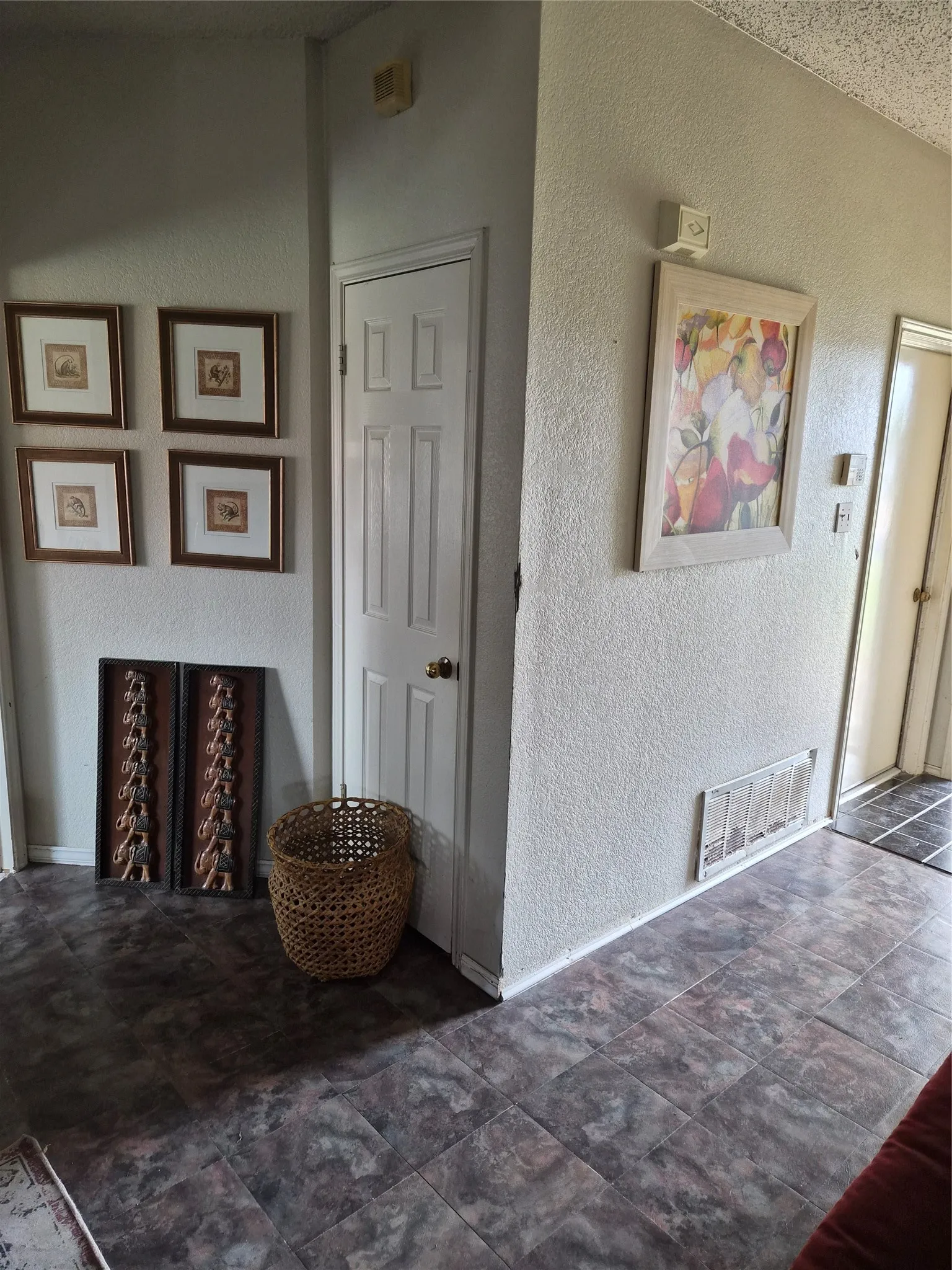 Single Family Residence For Sale in Bell County , 4303 Rifle Drive, Killeen, Texas 76542, 3 Bedrooms, 2 Bathrooms, 2 Garage spaces, 1,291 Sqft, built in 1995, Price $165,000, mls#21296889, Real Estate Agent in Killeen, Homes For Sale in Bell county, Homes For Sale in Killeen, Realtor in Killeen Texas, Real Estate Brokerage Independent Realty Texas, Luminita Cordes Realtor