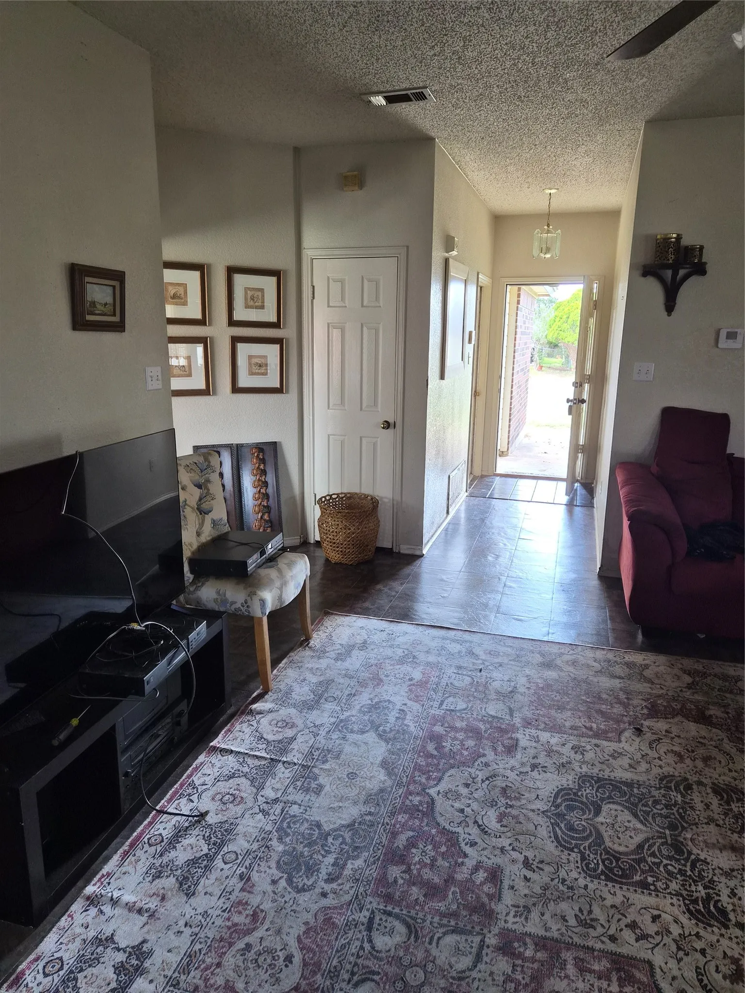 Single Family Residence For Sale in Bell County , 4303 Rifle Drive, Killeen, Texas 76542, 3 Bedrooms, 2 Bathrooms, 2 Garage spaces, 1,291 Sqft, built in 1995, Price $165,000, mls#21296889, Real Estate Agent in Killeen, Homes For Sale in Bell county, Homes For Sale in Killeen, Realtor in Killeen Texas, Real Estate Brokerage Independent Realty Texas, Luminita Cordes Realtor
