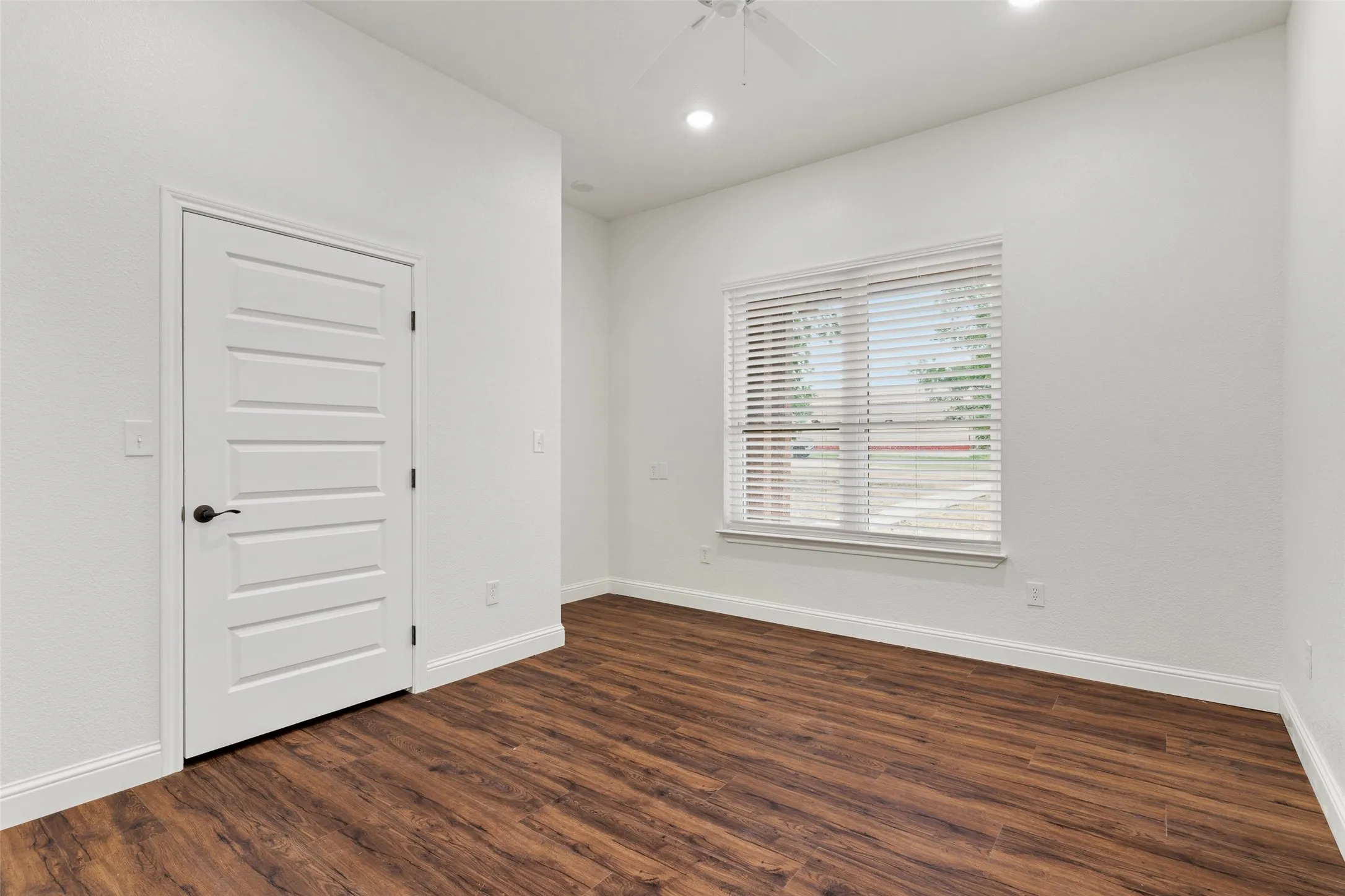 Single Family Residence For Sale in Johnson County , 1754 Riverview Drive, Cleburne, Texas 76033, 4 Bedroom, 3 Bathroom, 2 Garage spaces, 3,178 Sqft, built in 2023, mls#21295617, Real Estate Agent in Cleburne, Homes For Sale in Johnson county, Homes For Sale in Cleburne, Realtor in Cleburne Texas, Real Estate Brokerage Independent Realty Texas, Luminita Cordes Realtor