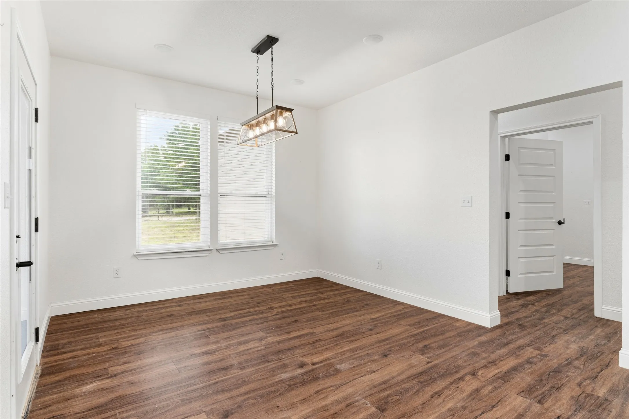 Single Family Residence For Sale in Johnson County , 1754 Riverview Drive, Cleburne, Texas 76033, 4 Bedroom, 3 Bathroom, 2 Garage spaces, 3,178 Sqft, built in 2023, mls#21295617, Real Estate Agent in Cleburne, Homes For Sale in Johnson county, Homes For Sale in Cleburne, Realtor in Cleburne Texas, Real Estate Brokerage Independent Realty Texas, Luminita Cordes Realtor