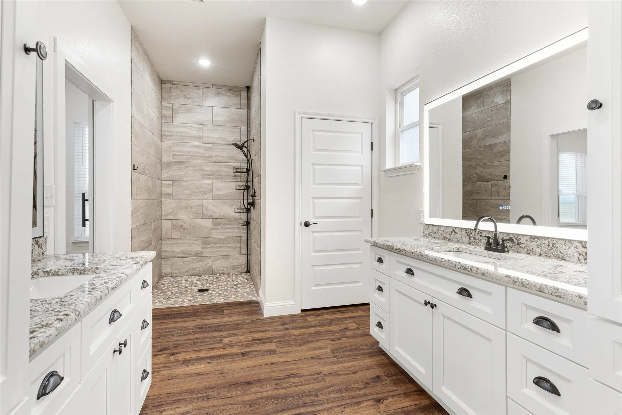 Single Family Residence For Sale in Johnson County , 1754 Riverview Drive, Cleburne, Texas 76033, 4 Bedroom, 3 Bathroom, 2 Garage spaces, 3,178 Sqft, built in 2023, mls#21295617, Real Estate Agent in Cleburne, Homes For Sale in Johnson county, Homes For Sale in Cleburne, Realtor in Cleburne Texas, Real Estate Brokerage Independent Realty Texas, Luminita Cordes Realtor