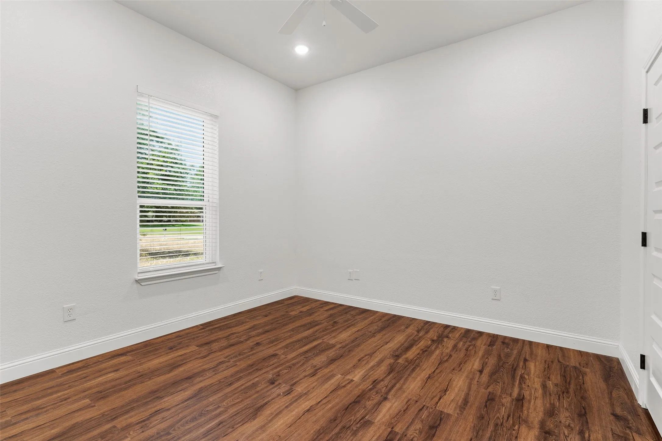Single Family Residence For Sale in Johnson County , 1754 Riverview Drive, Cleburne, Texas 76033, 4 Bedroom, 3 Bathroom, 2 Garage spaces, 3,178 Sqft, built in 2023, mls#21295617, Real Estate Agent in Cleburne, Homes For Sale in Johnson county, Homes For Sale in Cleburne, Realtor in Cleburne Texas, Real Estate Brokerage Independent Realty Texas, Luminita Cordes Realtor